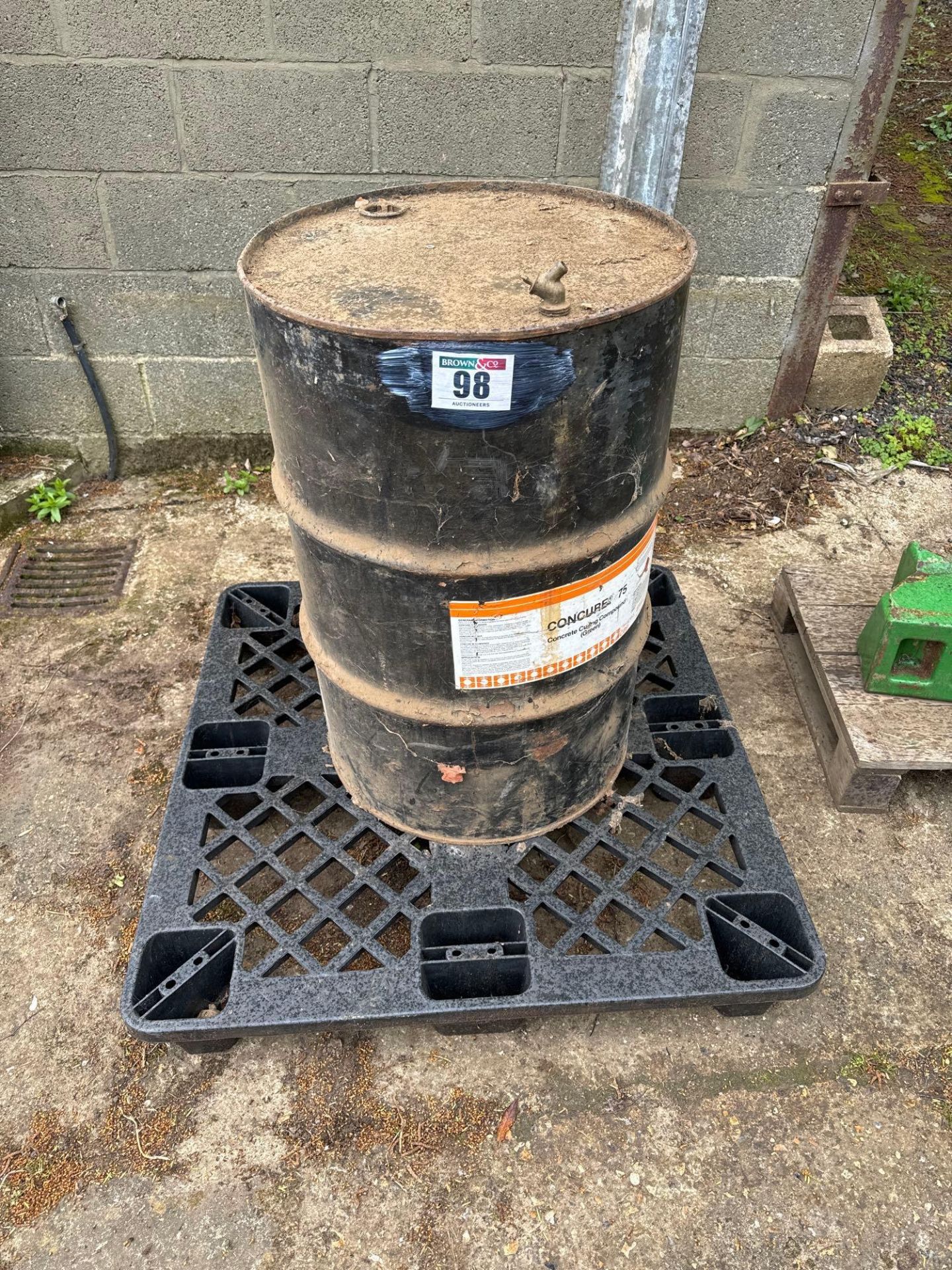 Concure 75 concrete curing compound (Approx 1/3 barrell)