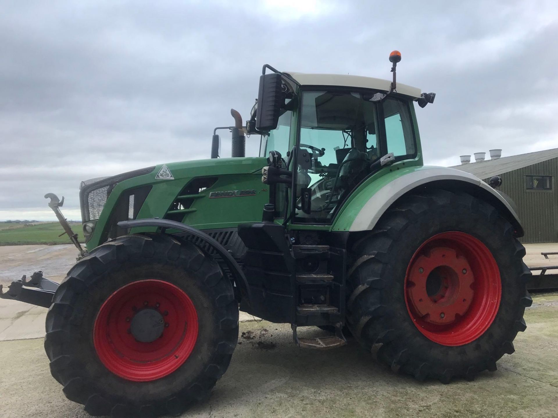 2013 Fendt 828 Vario tractor, 4wd, front linkage, front spool valves, 4No rear spool valves, Bill Be - Image 4 of 23