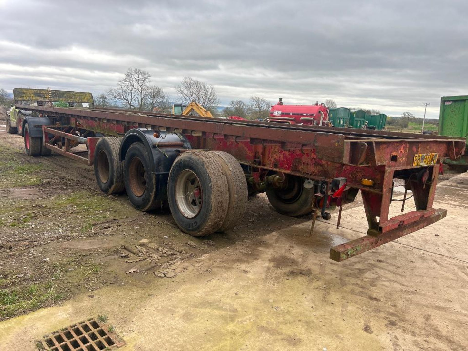 Tri-axle bale trailer (no floor) c/w dolly - Image 5 of 10