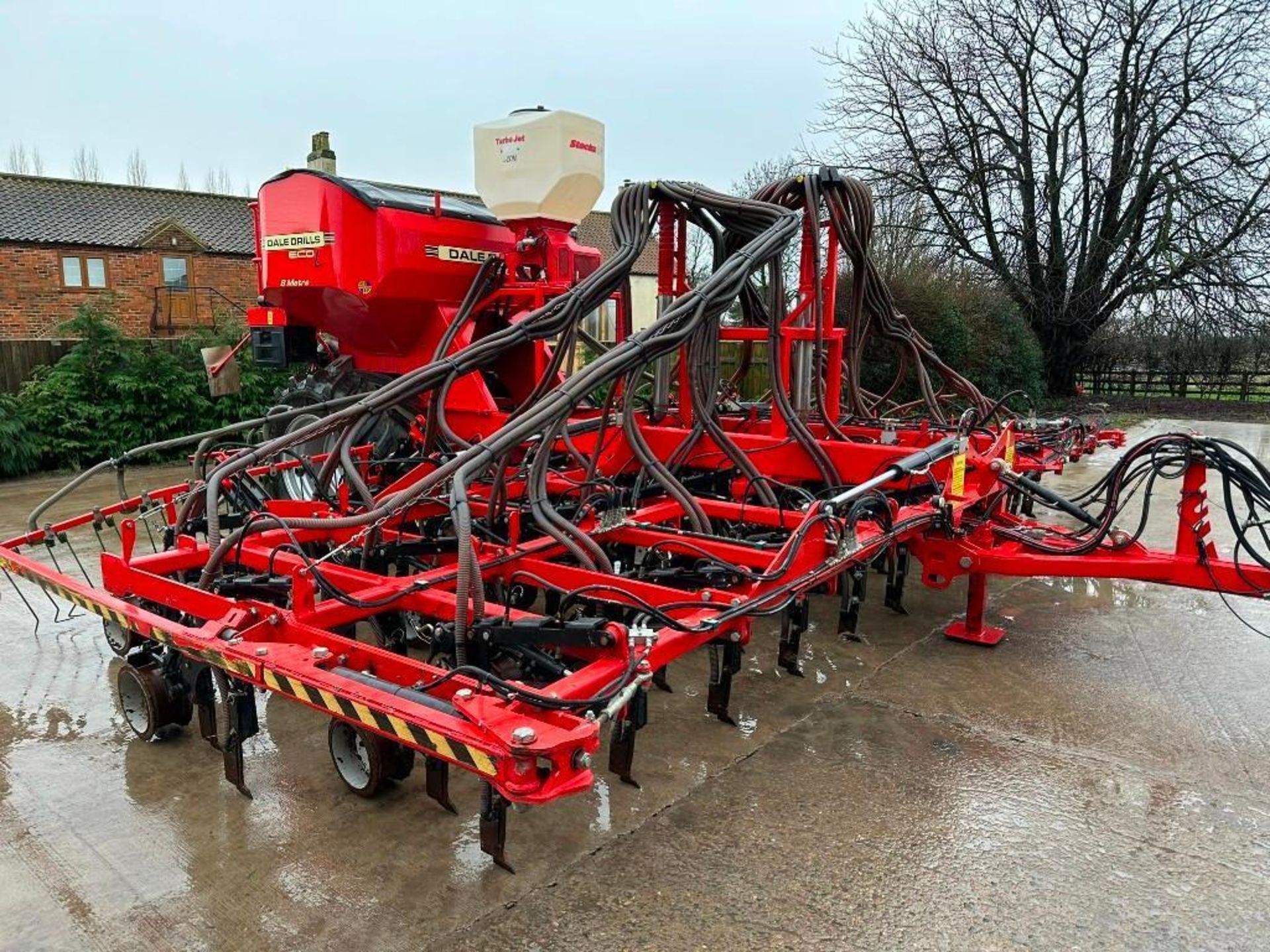 2020 Dale Drills Eco L 8m drill, 3T hopper, chassis mounted following harrow, lower link arm drawbar - Image 6 of 12