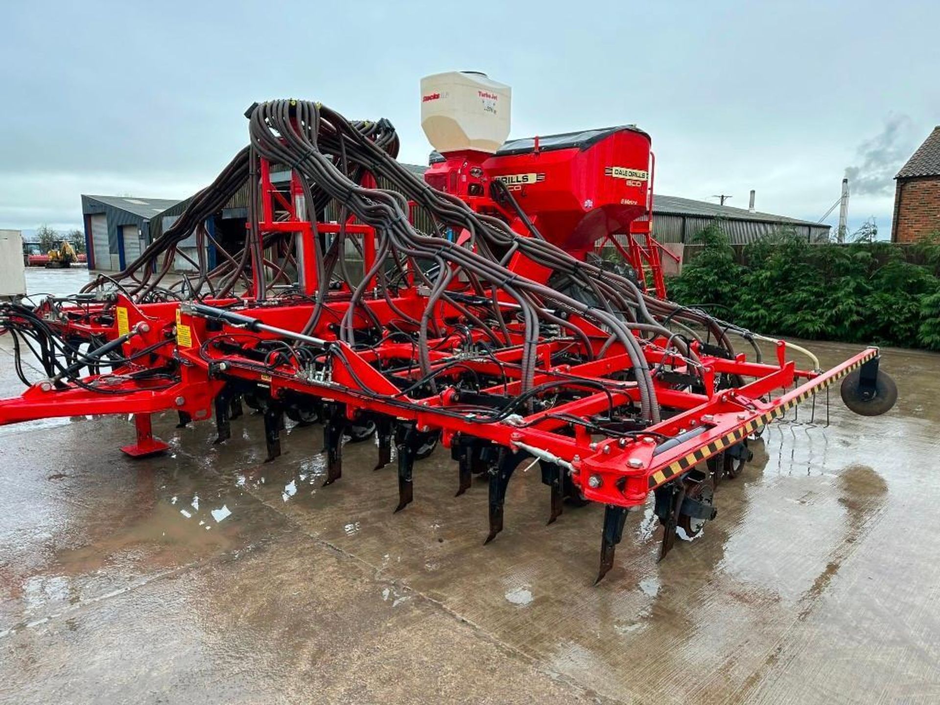 2020 Dale Drills Eco L 8m drill, 3T hopper, chassis mounted following harrow, lower link arm drawbar - Image 7 of 12
