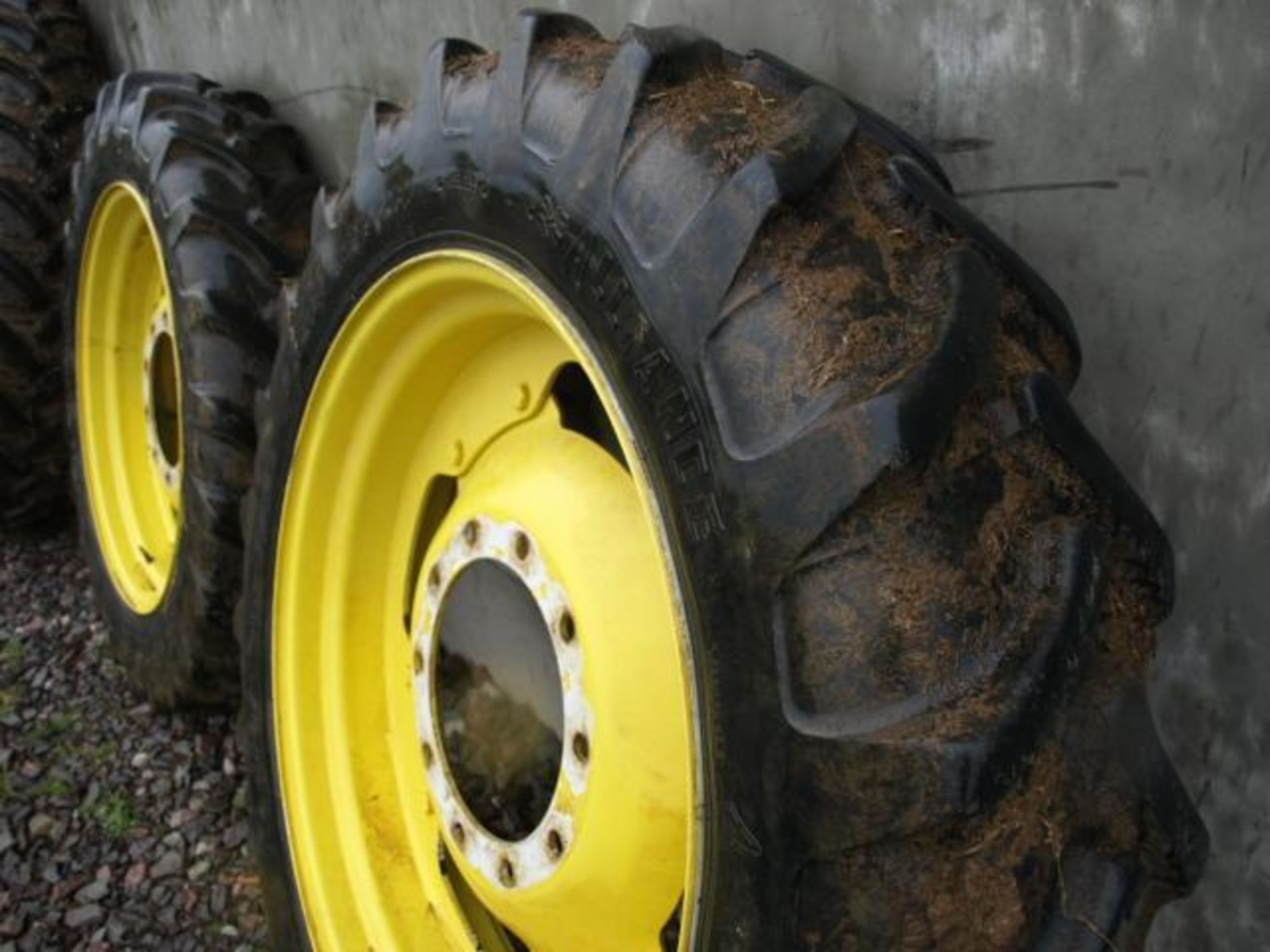Row Crop Wheels - Front 11.2 R32 - Rear 270/95R48 / 11.2 R48 - (Shropshire) - Image 12 of 12