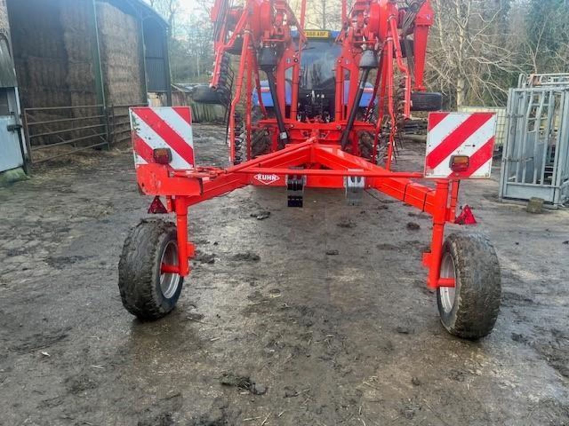 2015 Kuhn GA7501 Twin Rotor Rake - (Derbyshire) - Image 11 of 23