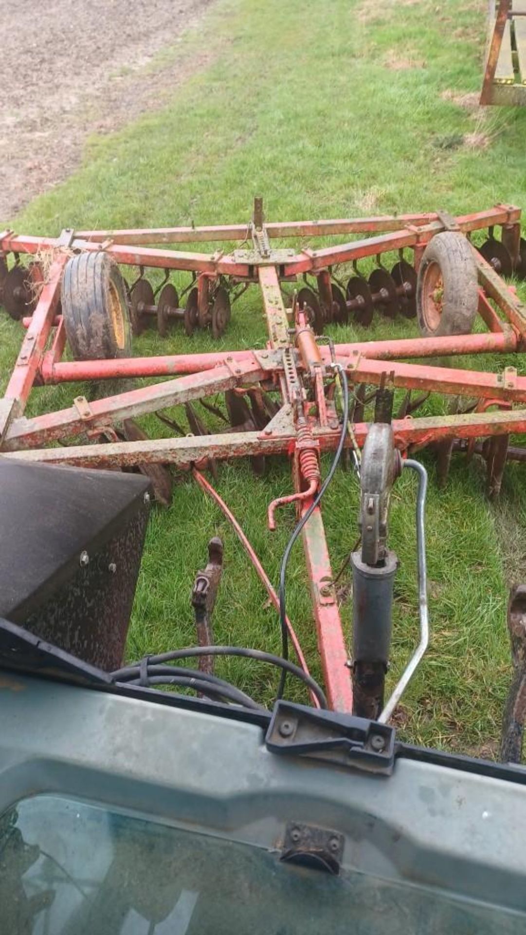 Massey Ferguson Disc Harrow - (Suffolk) - Image 4 of 4