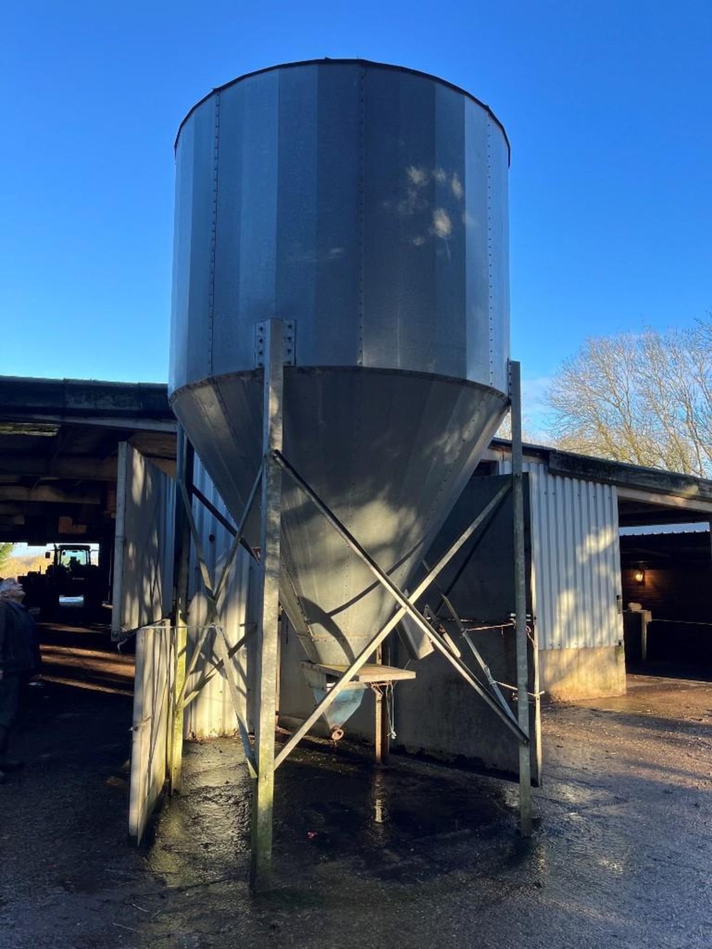 10ft Feedbin - (Norfolk) - Image 2 of 2