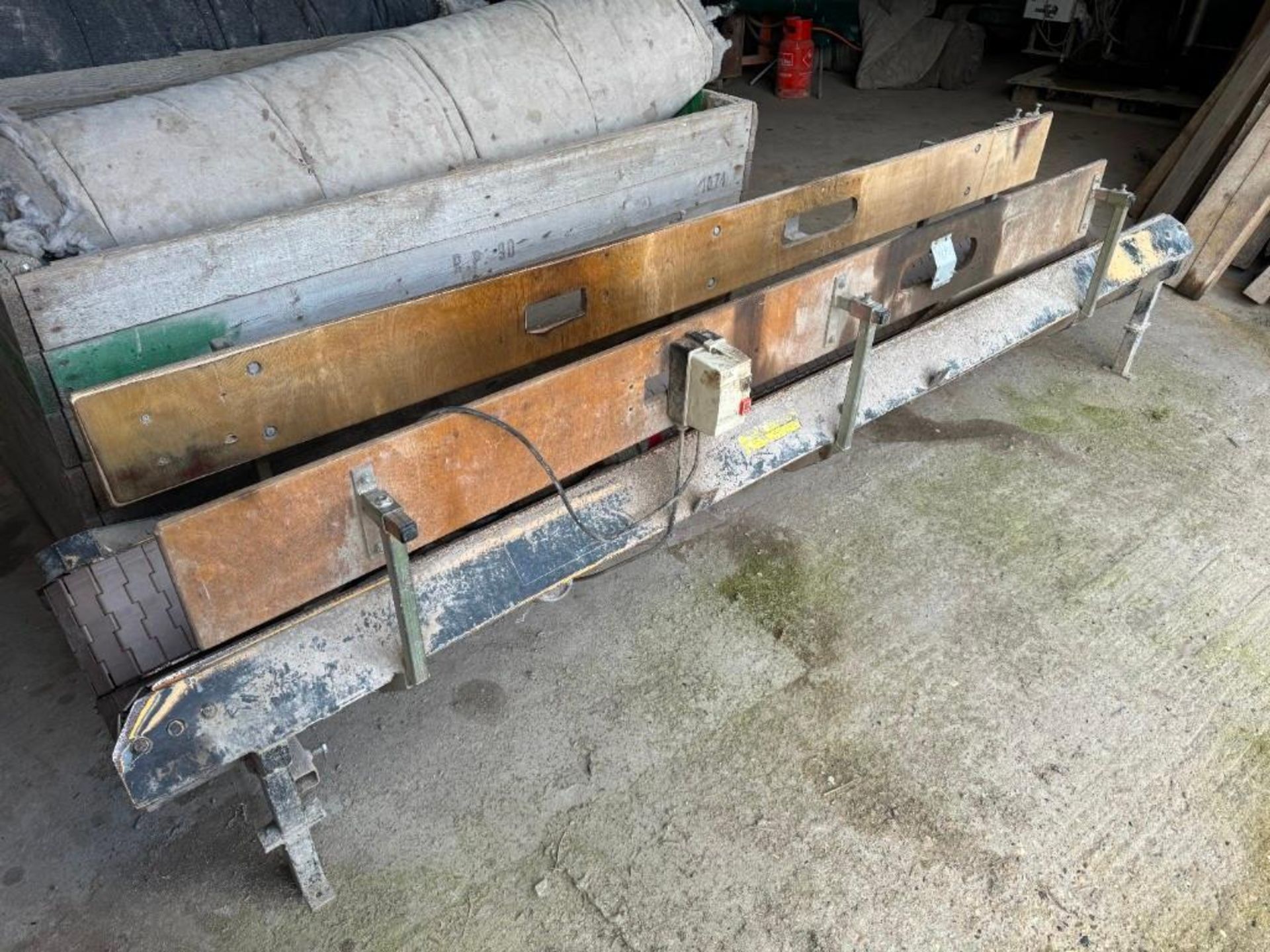 Walthambury 10Ft V-Track Conveyor - (Suffolk)