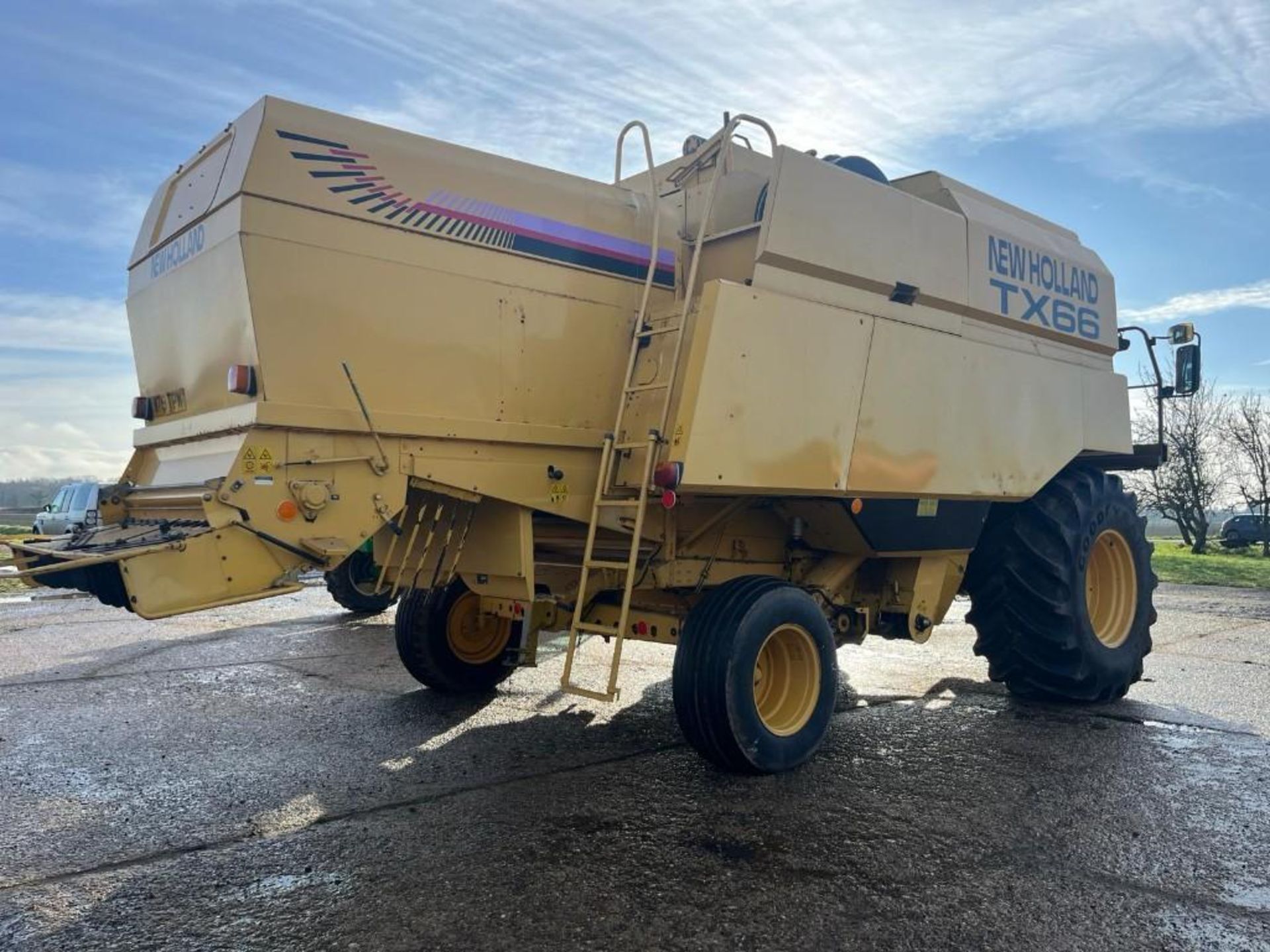 2000 New Holland TX66 - (Norfolk) - Image 3 of 18