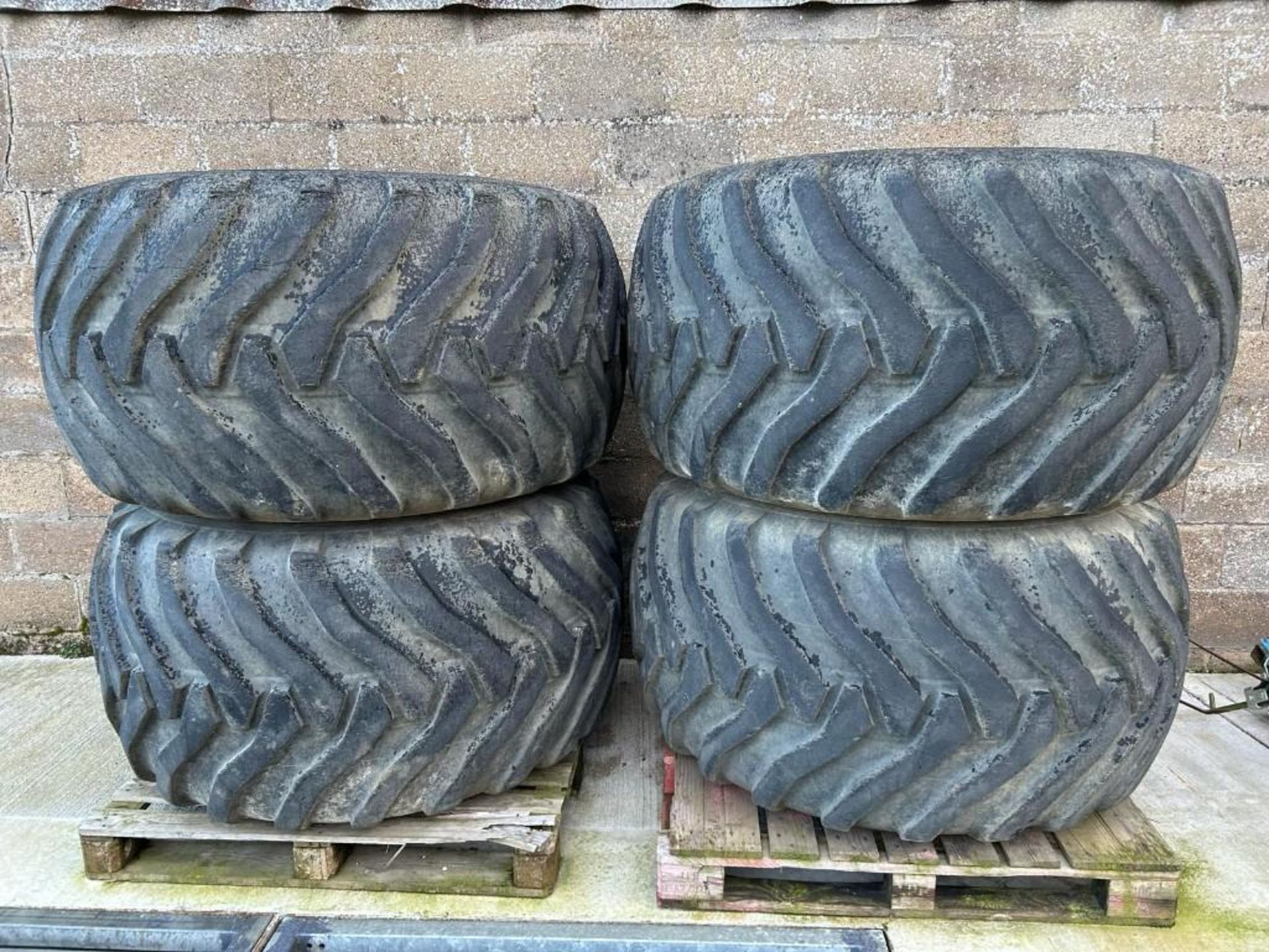 4No. Floatation Tyres and Rims - 800/45-30.5 - (Norfolk)