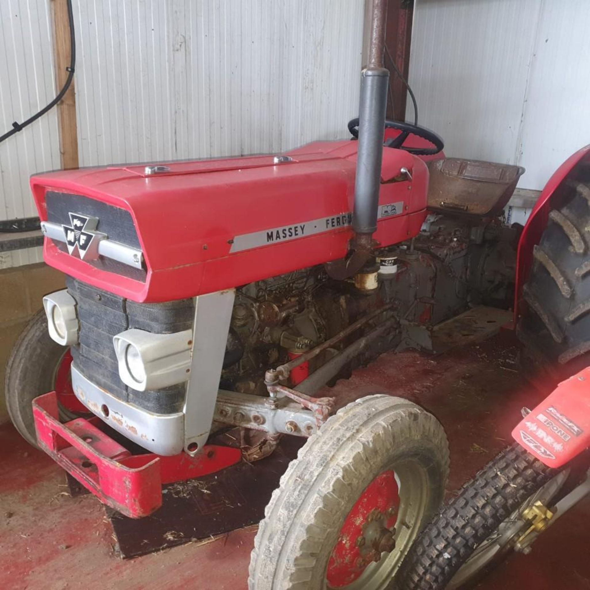 Massey Ferguson 135 - (Suffolk) - Bild 2 aus 13