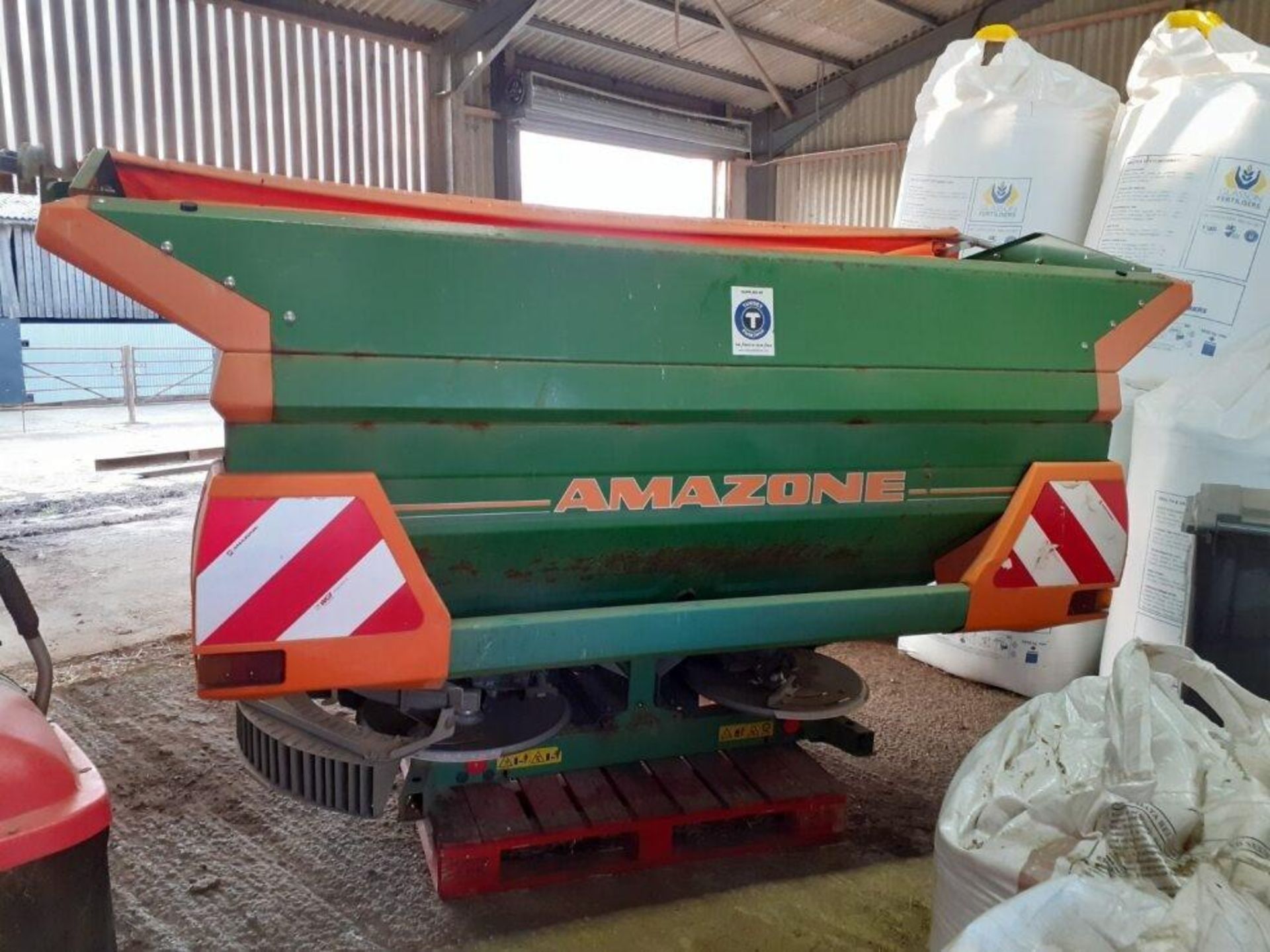 Amazone ZA-M L1000 Fertiliser Spreader - (Oxfordshire)