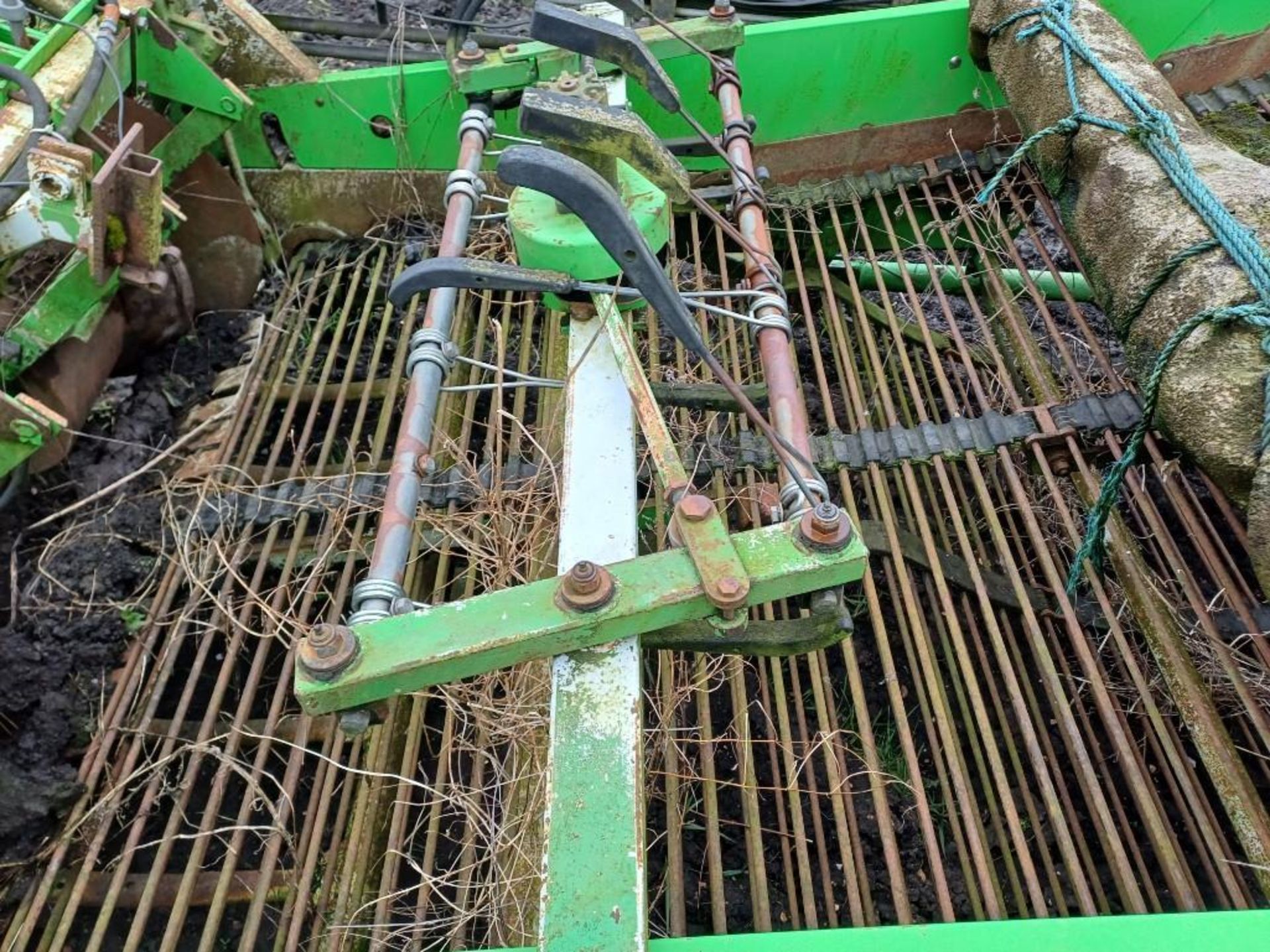 2001 Reekie Dominant 3000 Potato Harvester - (Norfolk) - Image 6 of 16