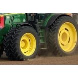 John Deere Dual Wheel Row Crops - (Lincolnshire)