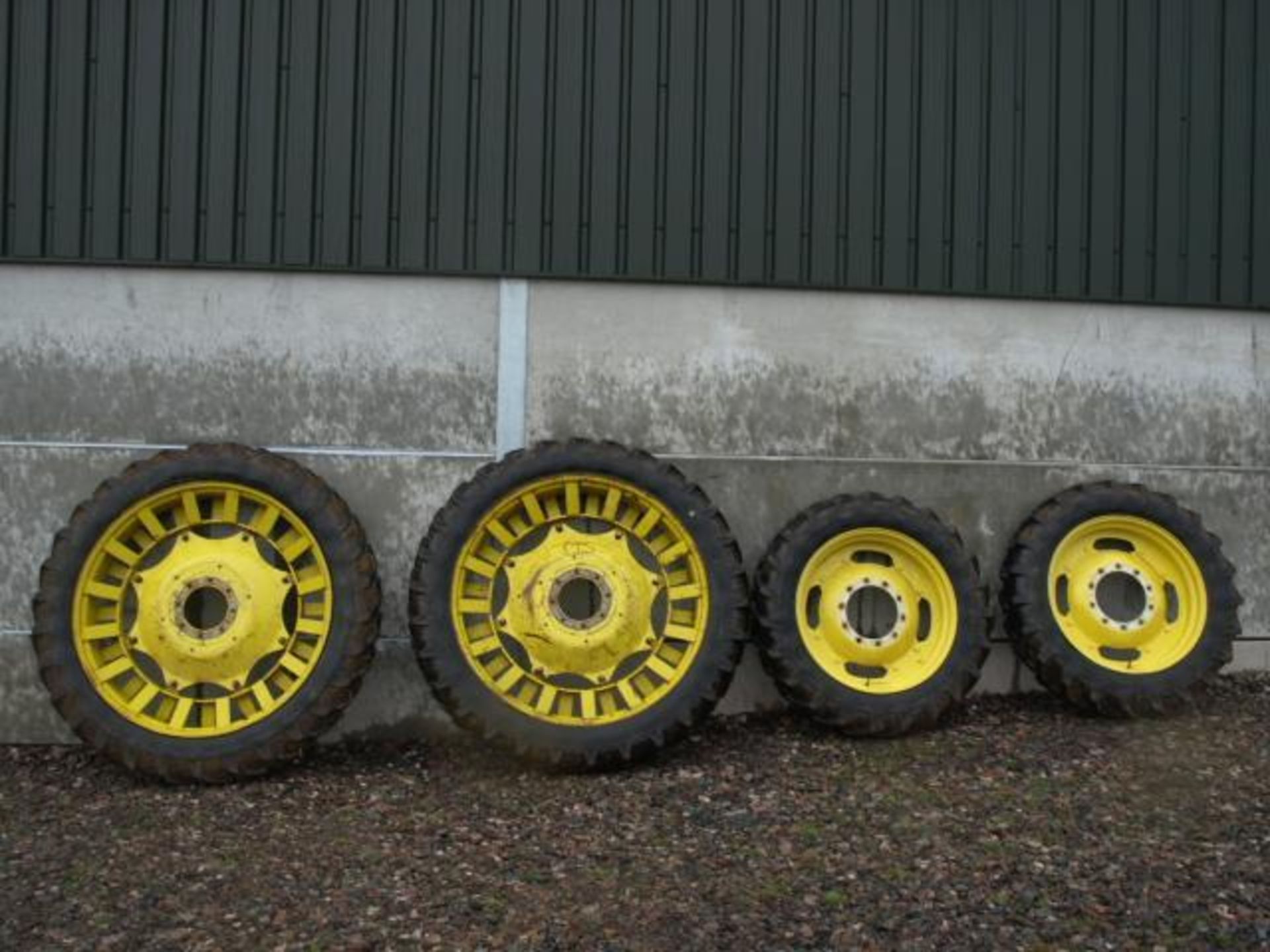 Row Crop Wheels - Front 11.2 R32 - Rear 270/95R48 / 11.2 R48 - (Shropshire) - Image 10 of 12