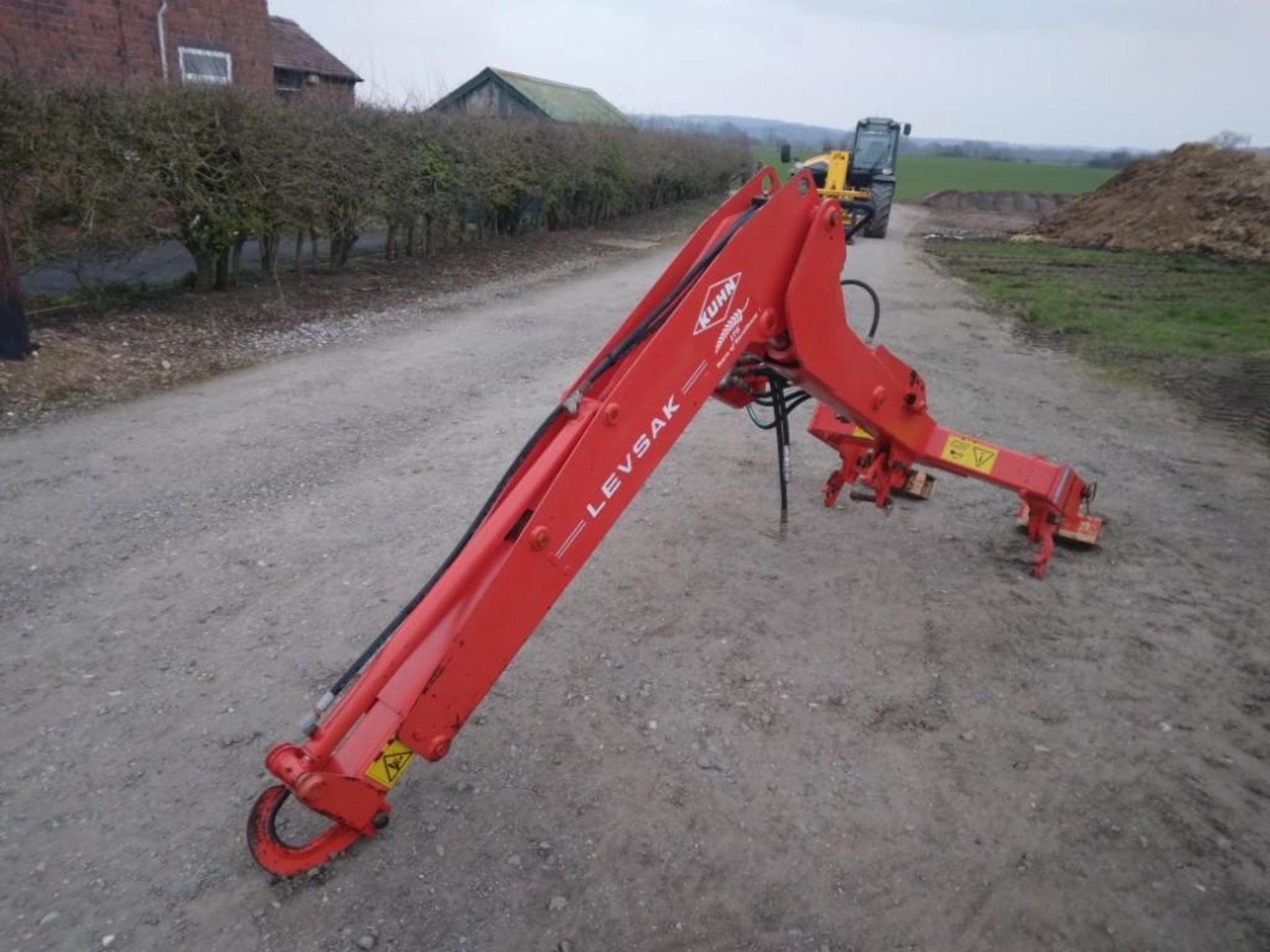 2003 Kuhn 1T Fertiliser/Seed Bag Lifter - (Shropshire)