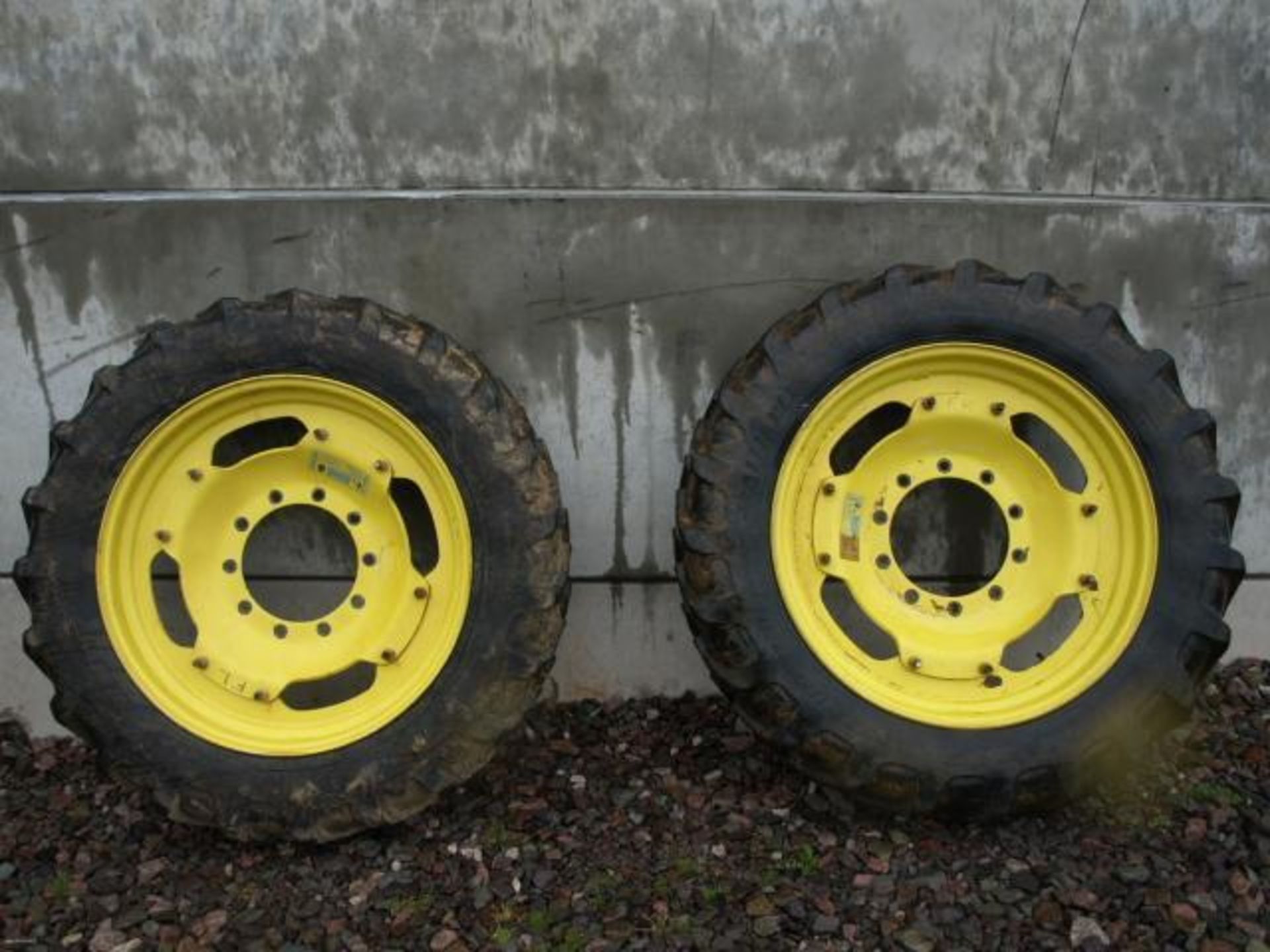 Row Crop Wheels - Front 11.2 R32 - Rear 270/95R48 / 11.2 R48 - (Shropshire) - Image 2 of 12