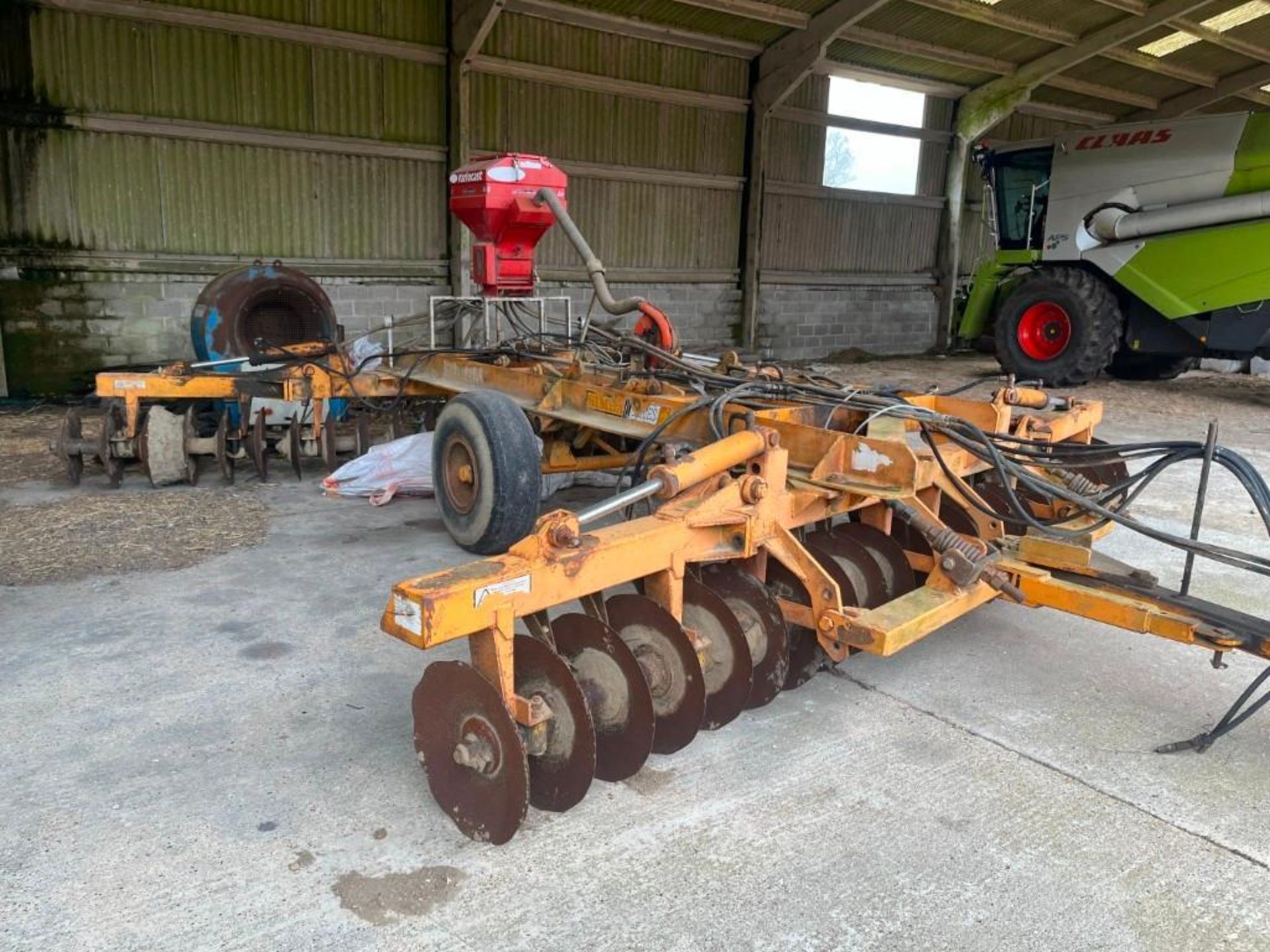 Simba 2B 5m Discs with Hatzenbichler Variocast Seeder - (Norfolk)