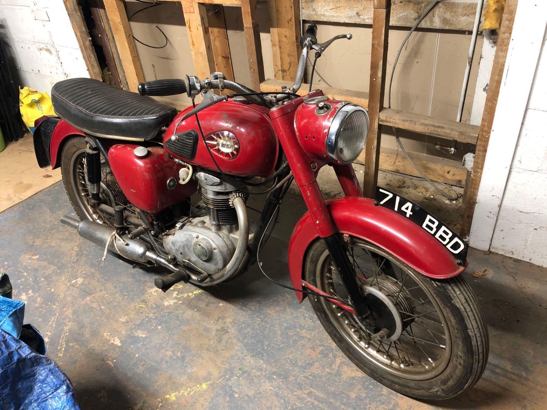 1962 BSA C15 250cc motorbike. Reg No: 714 BBD. Serial No: C15 29929. Mileage: 5,799 (showing). NB: N