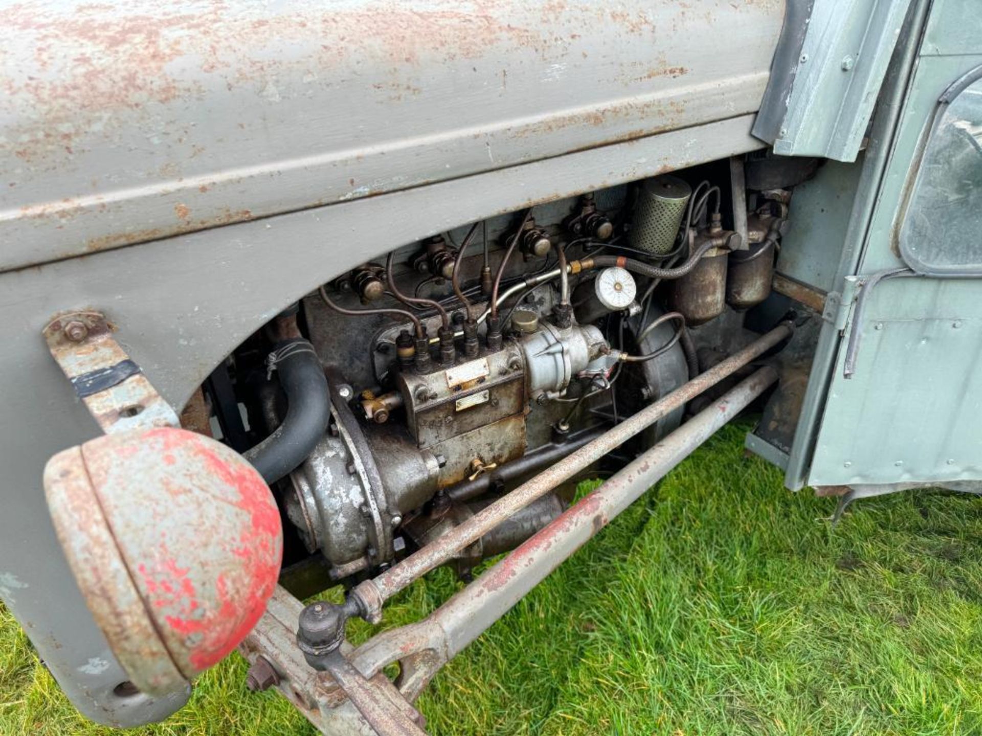 1954 Ferguson TEF 2wd diesel tractor with canvas cab, pick up hitch and rear linkage on 11.2-28 rear - Image 5 of 16