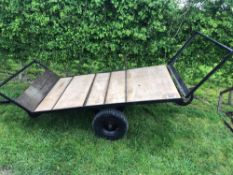 Single axle garden trailer