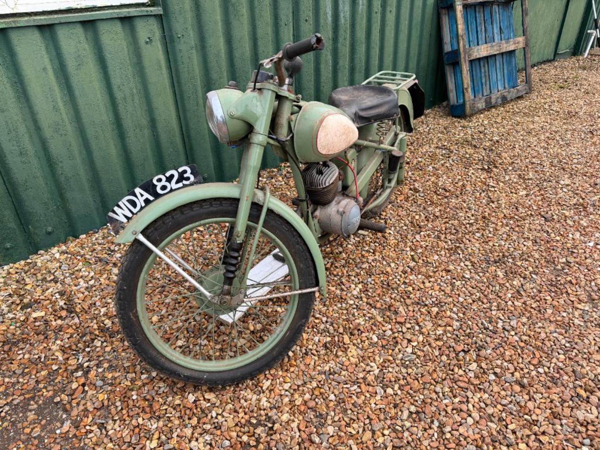 BSA Bantam D1 125cc 2-stroke motorbike . Reg No: WDA 823 (No V5). Mileage: 2,011. NB: not started pr - Image 2 of 8