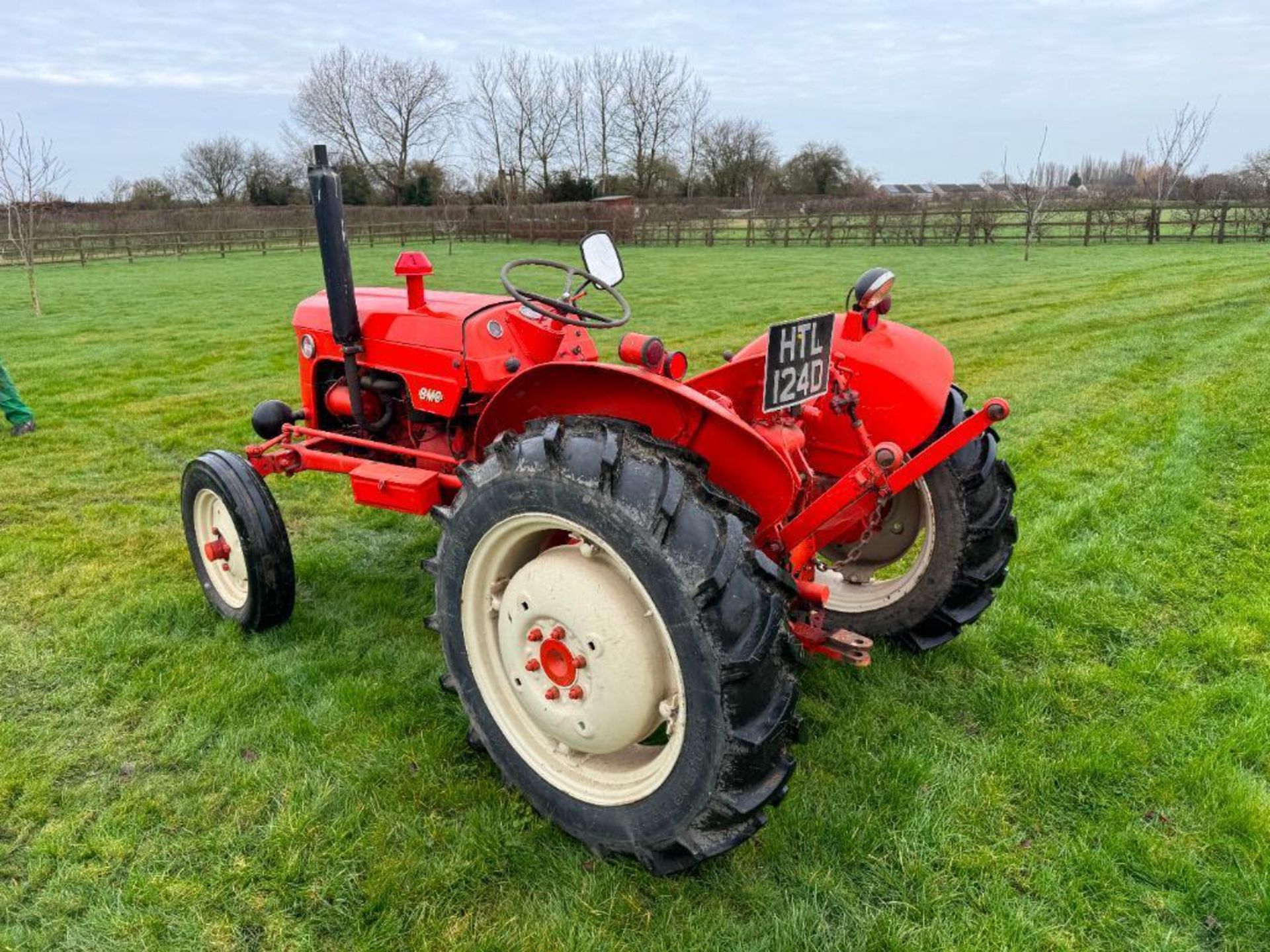 BMC 9/16 2wd diesel tractor with rear linkage and swinging drawbar on 9.5-24 rear and 5.00-15 front - Image 6 of 12