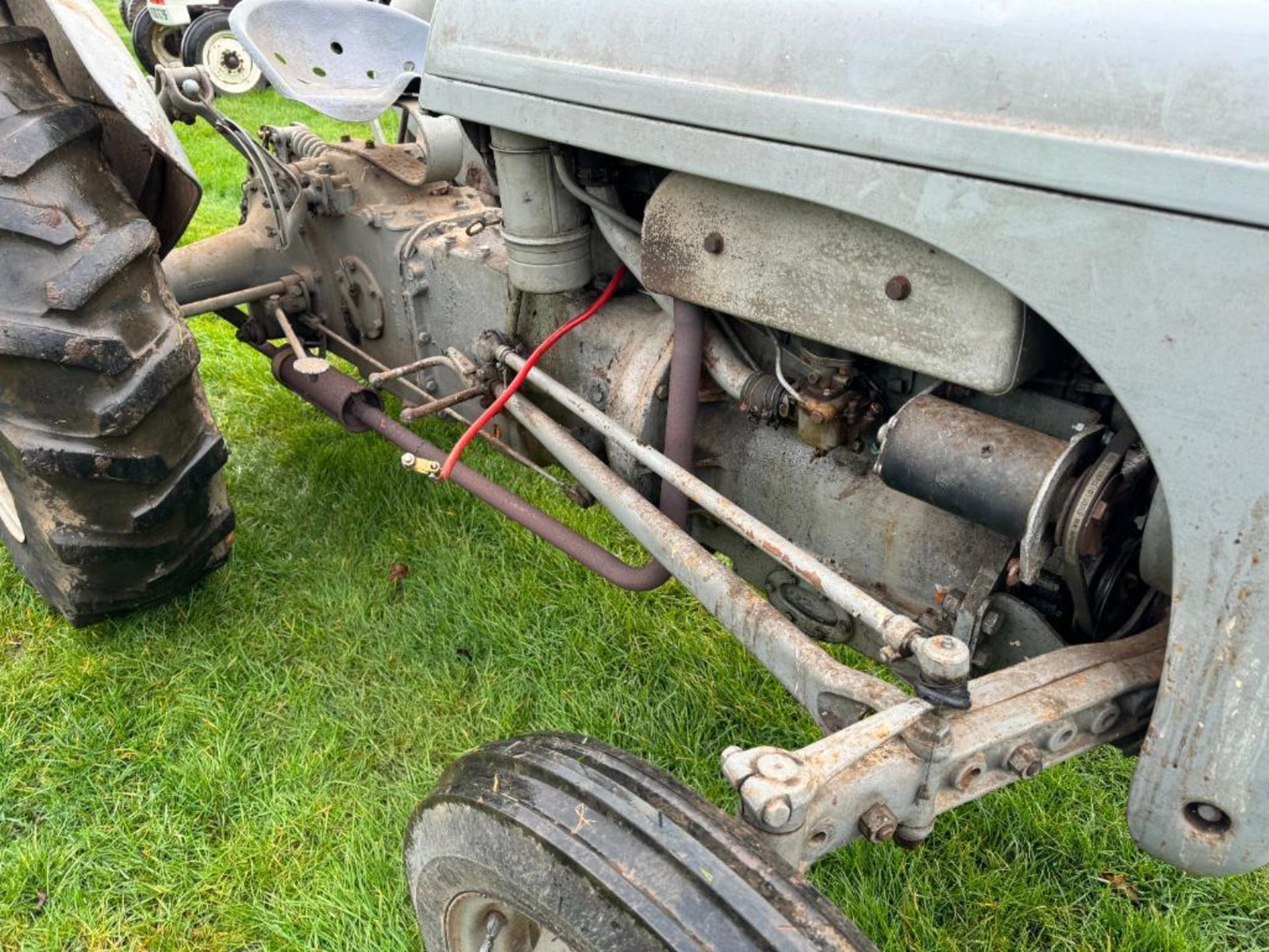 1955 Ferguson TED 2wd petrol paraffin tractor with underslung exhaust and linkage on 12.4-28 rear an - Image 8 of 11