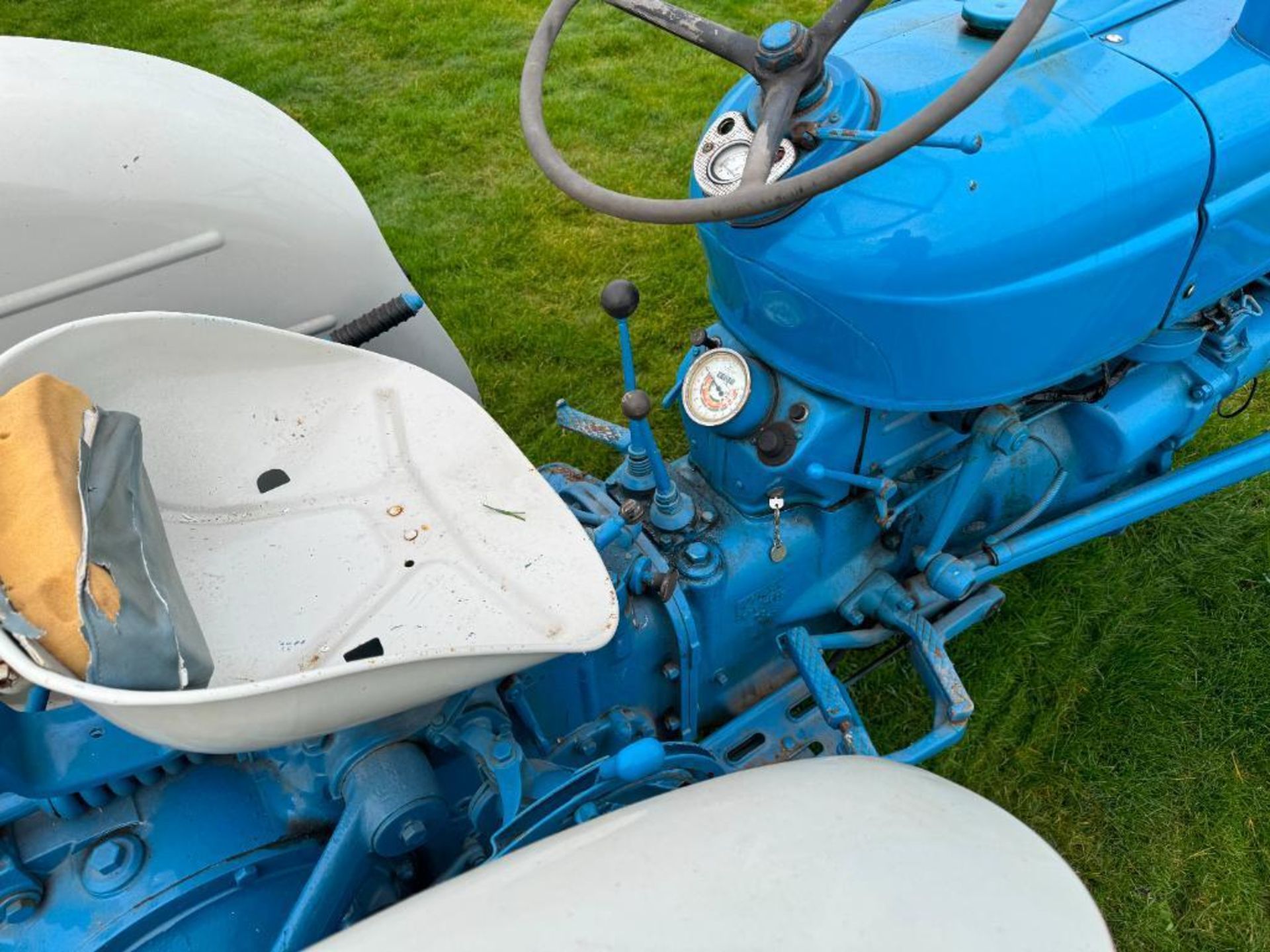 1964 Fordson Super Dexta 2wd diesel tractor with rear linkage, drawbar and PTO on 11.2/28 rear and 6 - Image 11 of 12