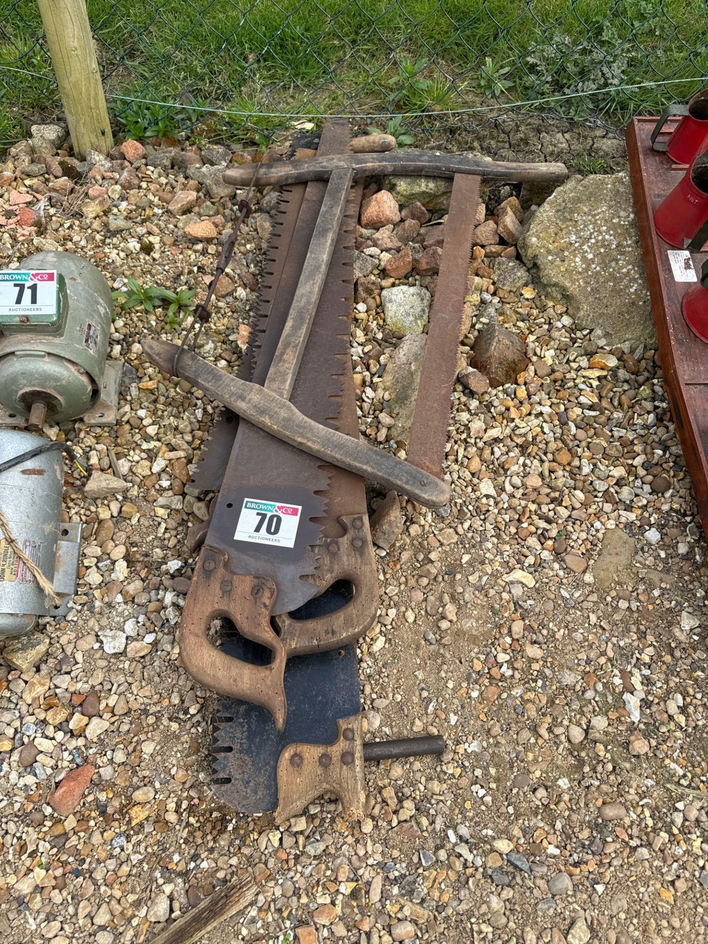 Quantity 2-man timber saws