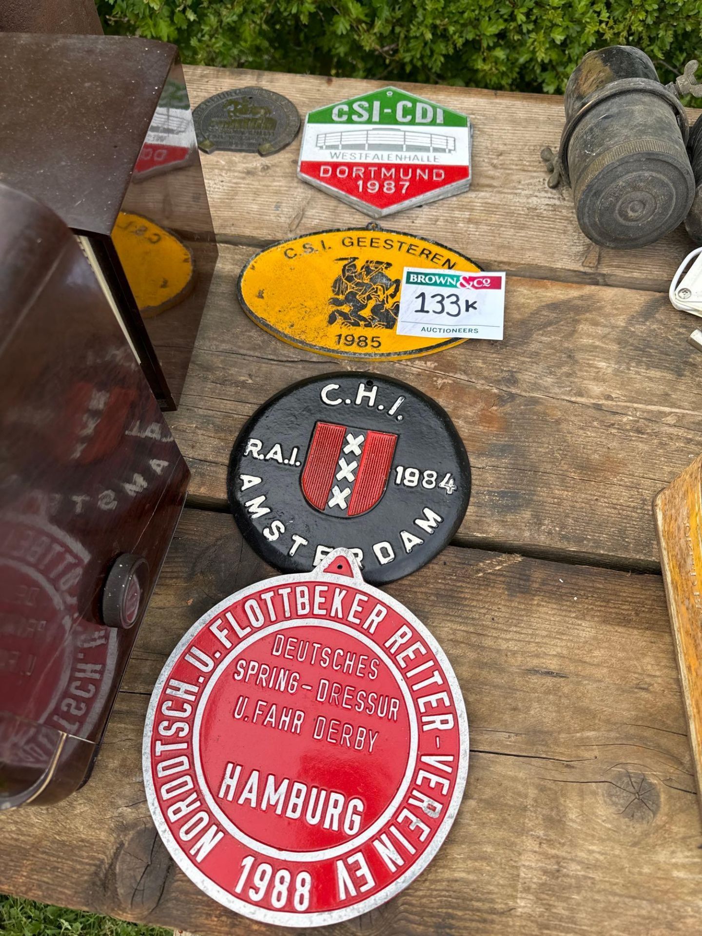 Quantity vintage badges