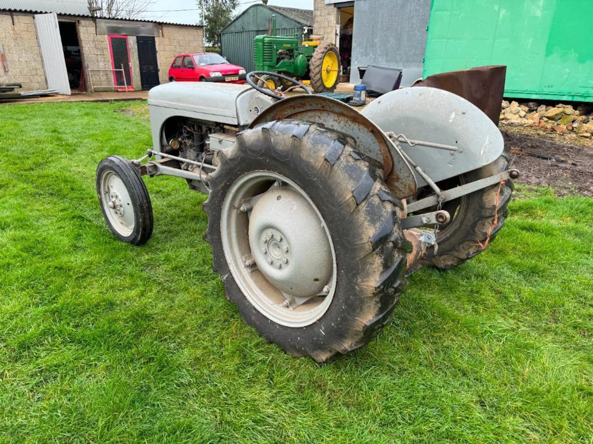 1955 Ferguson TED 2wd petrol paraffin tractor with underslung exhaust and linkage on 12.4-28 rear an - Image 4 of 11