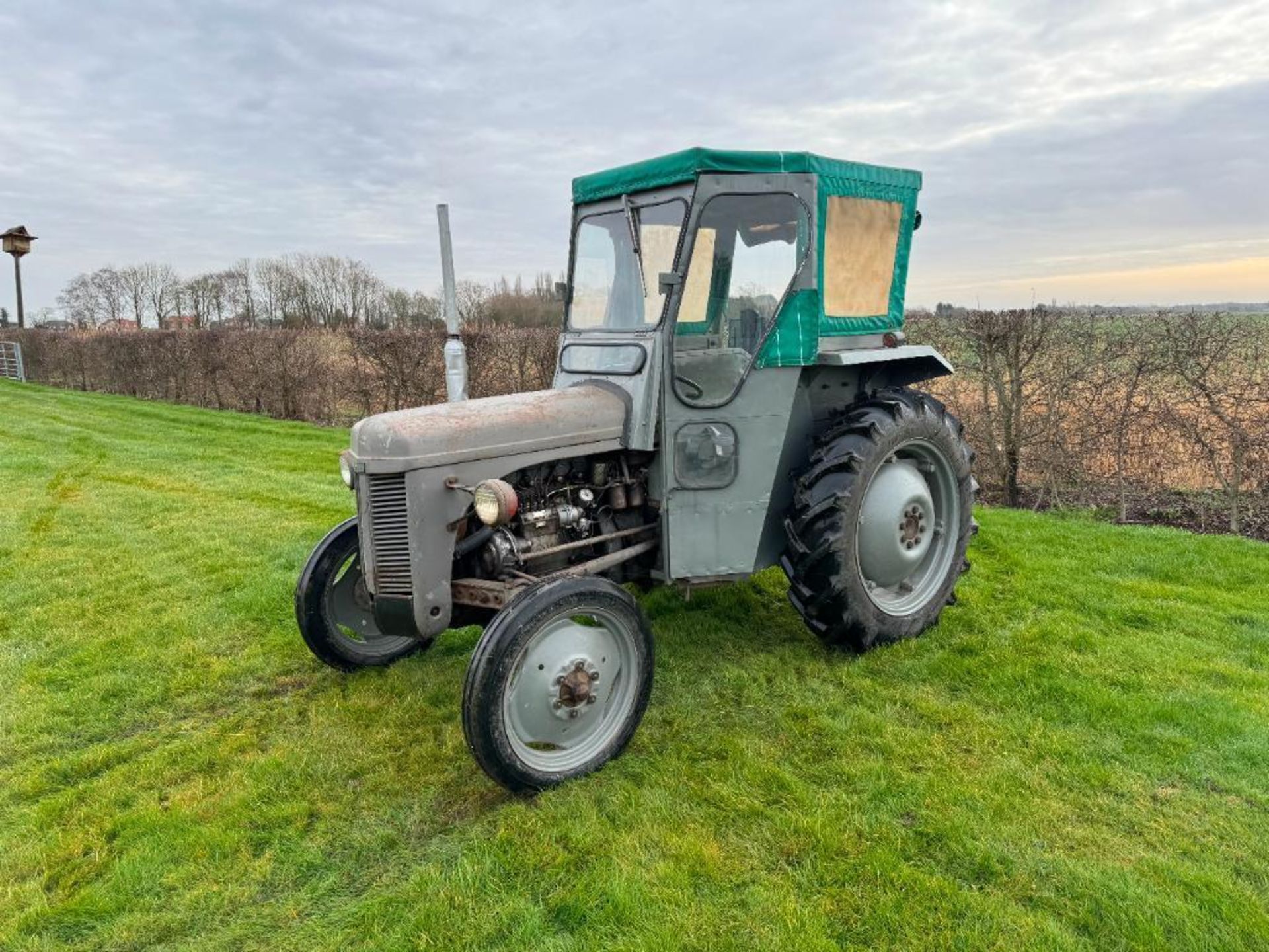 1954 Ferguson TEF 2wd diesel tractor with canvas cab, pick up hitch and rear linkage on 11.2-28 rear - Bild 4 aus 16