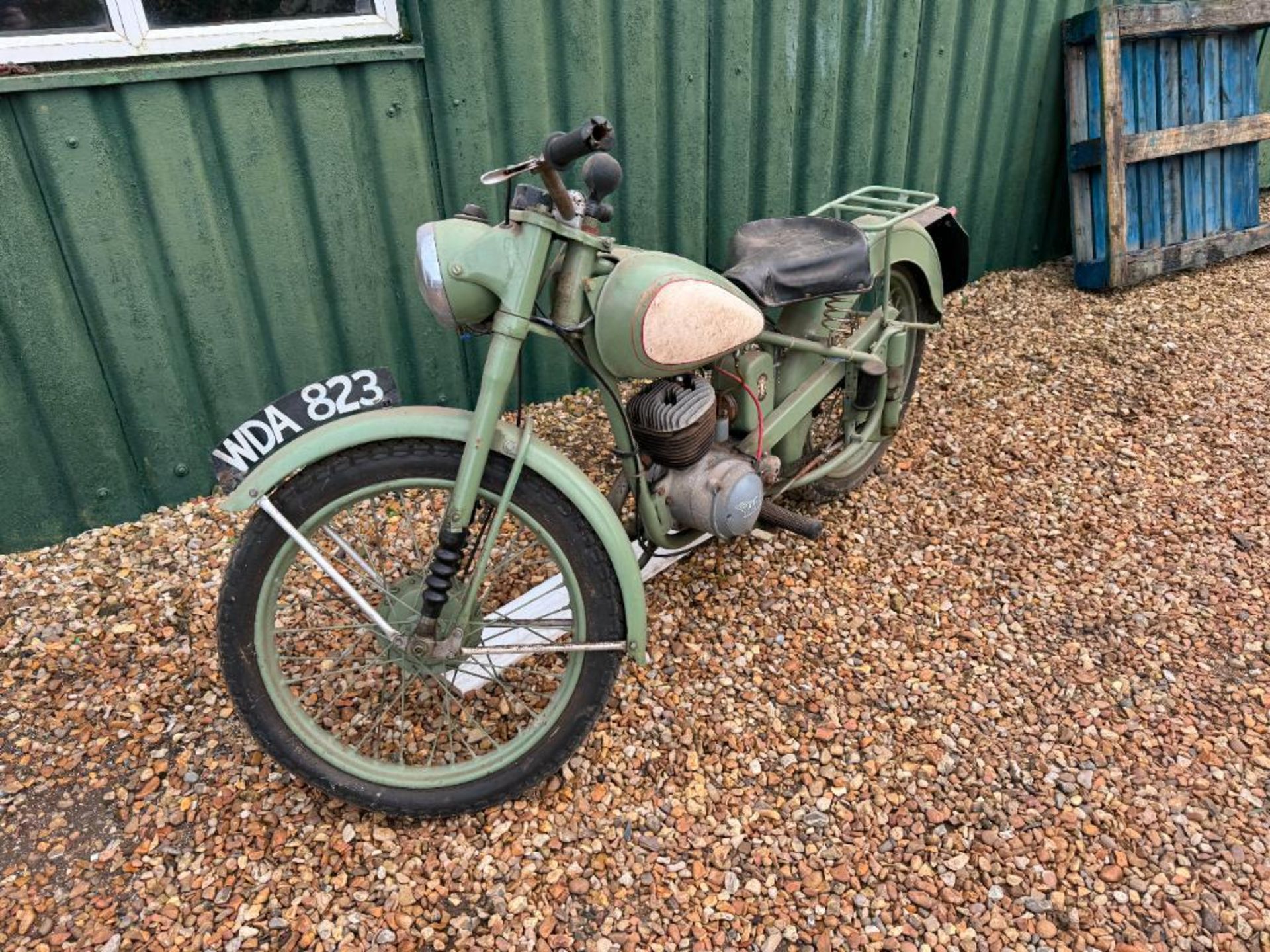 BSA Bantam D1 125cc 2-stroke motorbike . Reg No: WDA 823 (No V5). Mileage: 2,011. NB: not started pr