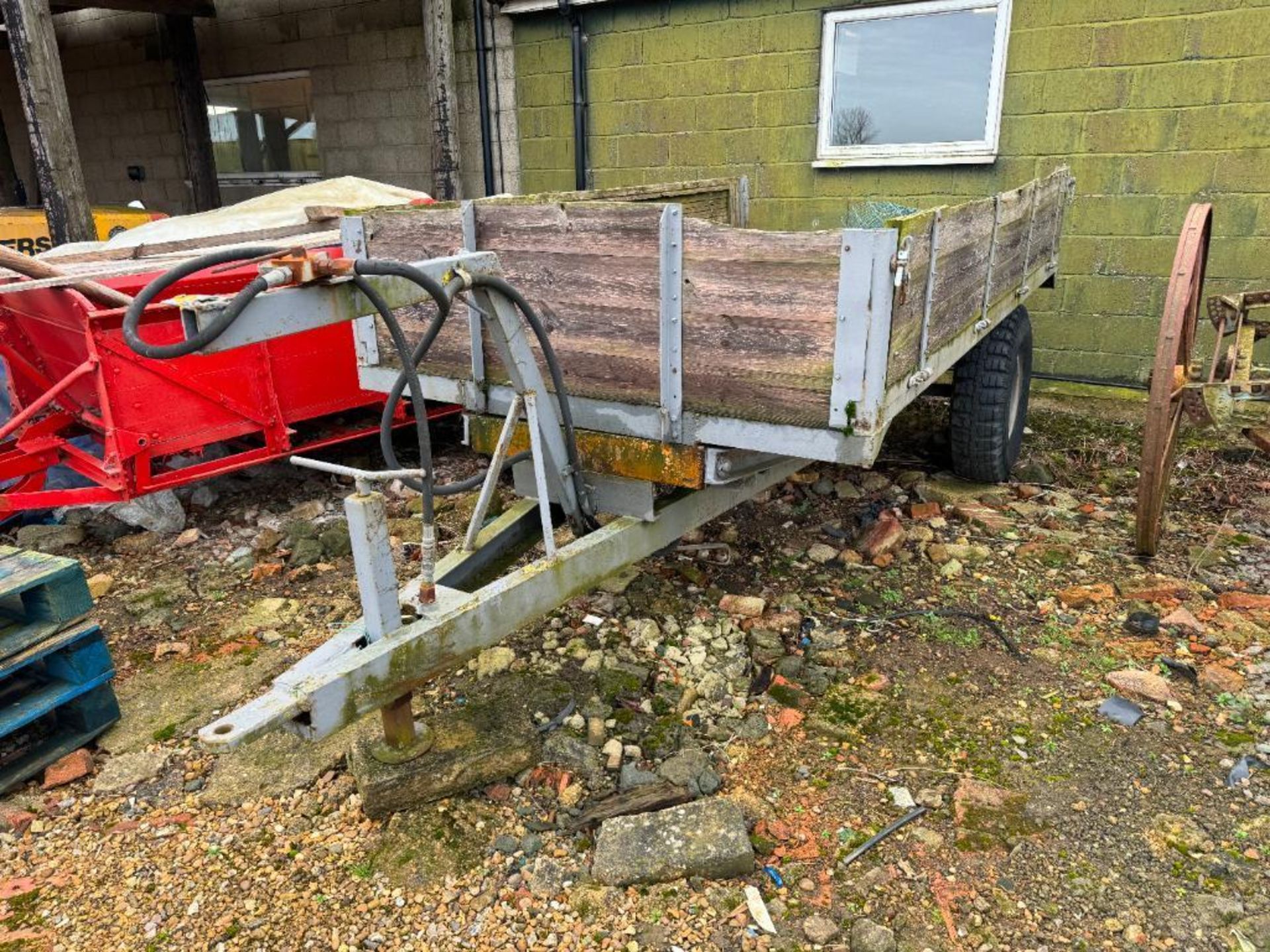 Wooden dropside 3t high tip hydraulic tipping single axle trailer on 9.00-16 wheels and tyres - Image 4 of 4