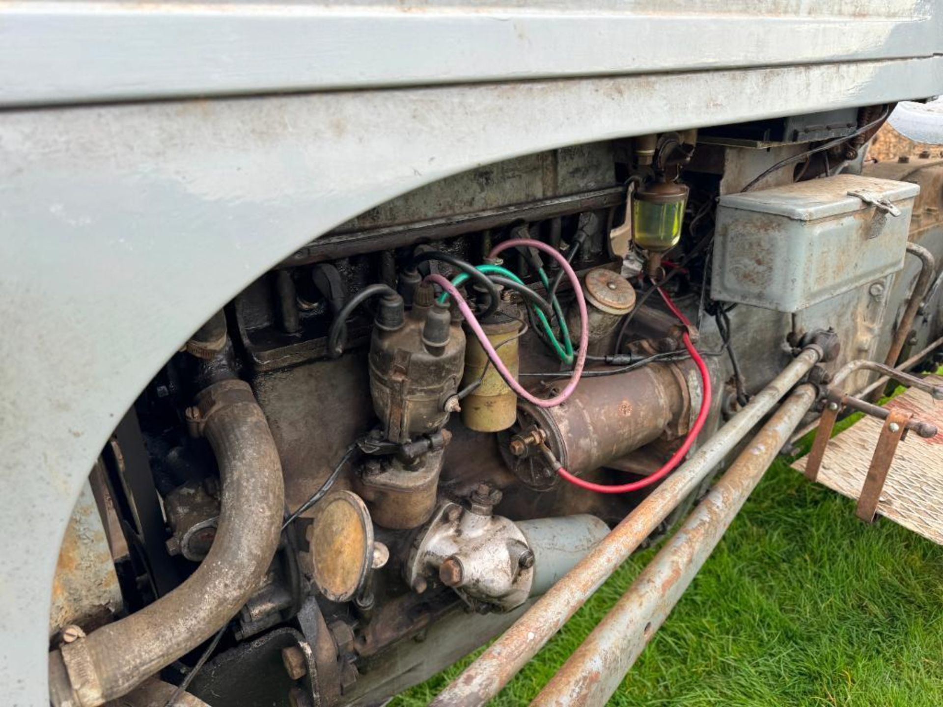 1950 Ferguson TEA 2wd petrol paraffin tractor with rear linkage and hitch on 10-28 rear and 4.00-19 - Image 19 of 19