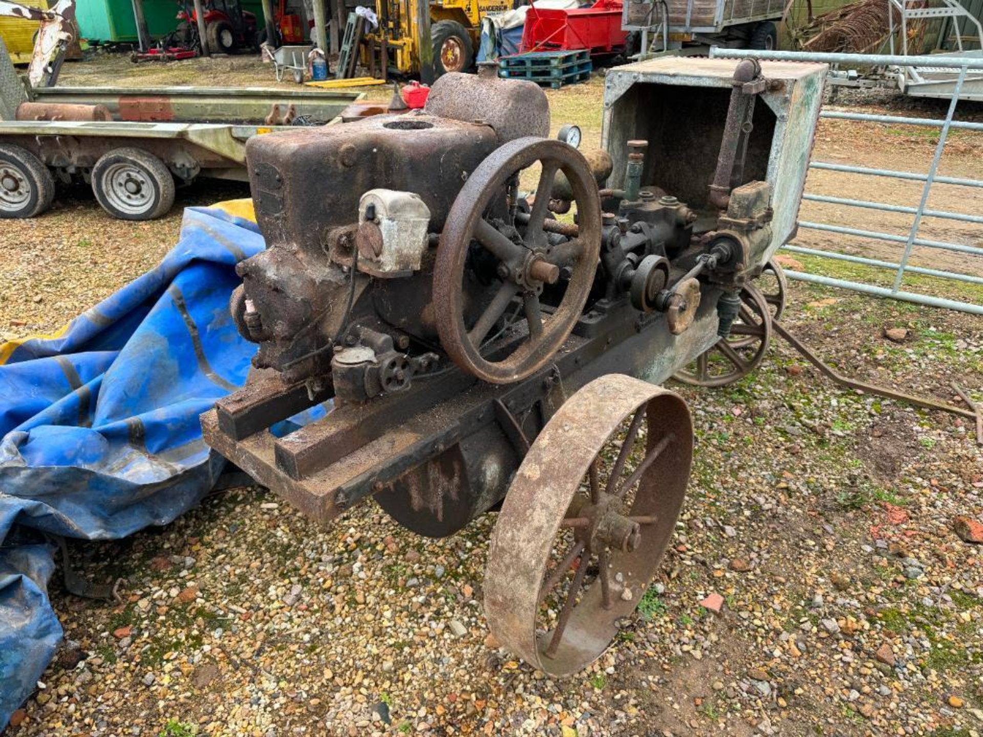 Ruston Hornsby "Coopers Demon" orchard sprayer. ​​​​​​​NB: Starting handle in office - Bild 3 aus 10