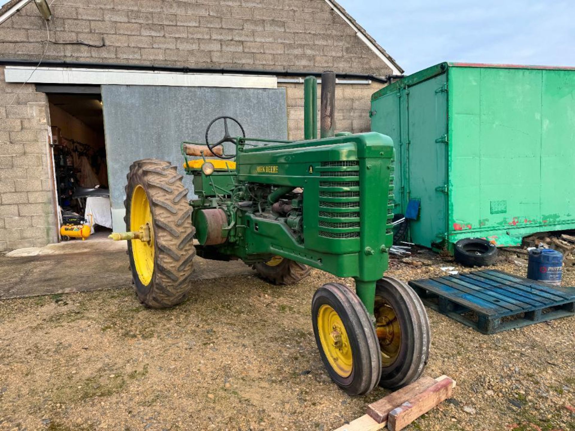 1948 John Deere Model A row crop tractor with side belt pulley, rear PTO and drawbar and twin front - Image 4 of 15