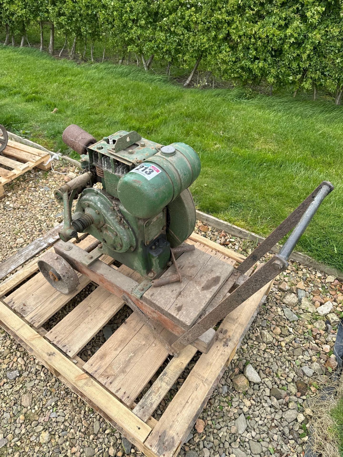 Petter A1 petrol stationary engine. NB: Starting handle in office - Image 2 of 2
