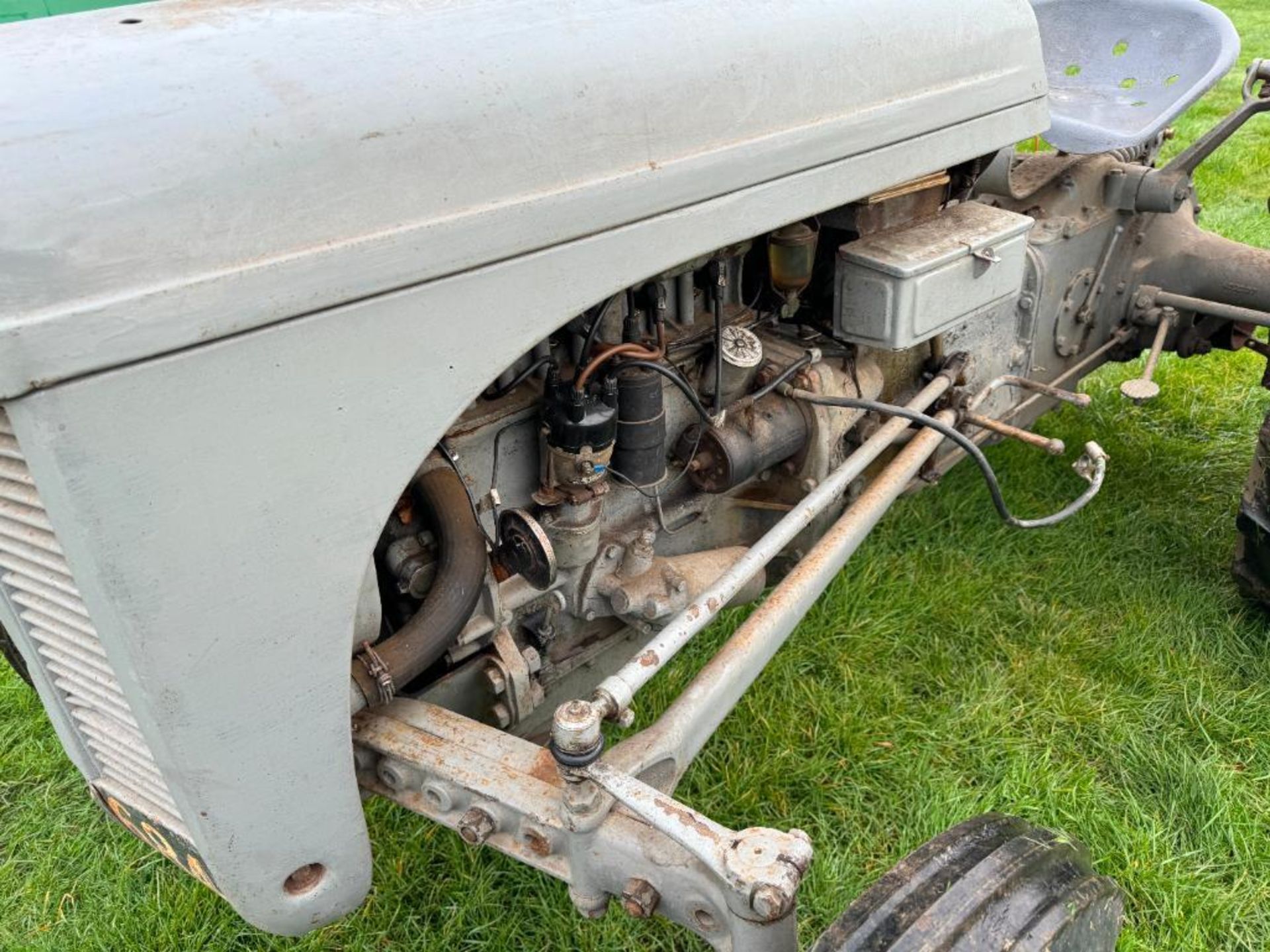 1955 Ferguson TED 2wd petrol paraffin tractor with underslung exhaust and linkage on 12.4-28 rear an - Image 9 of 11