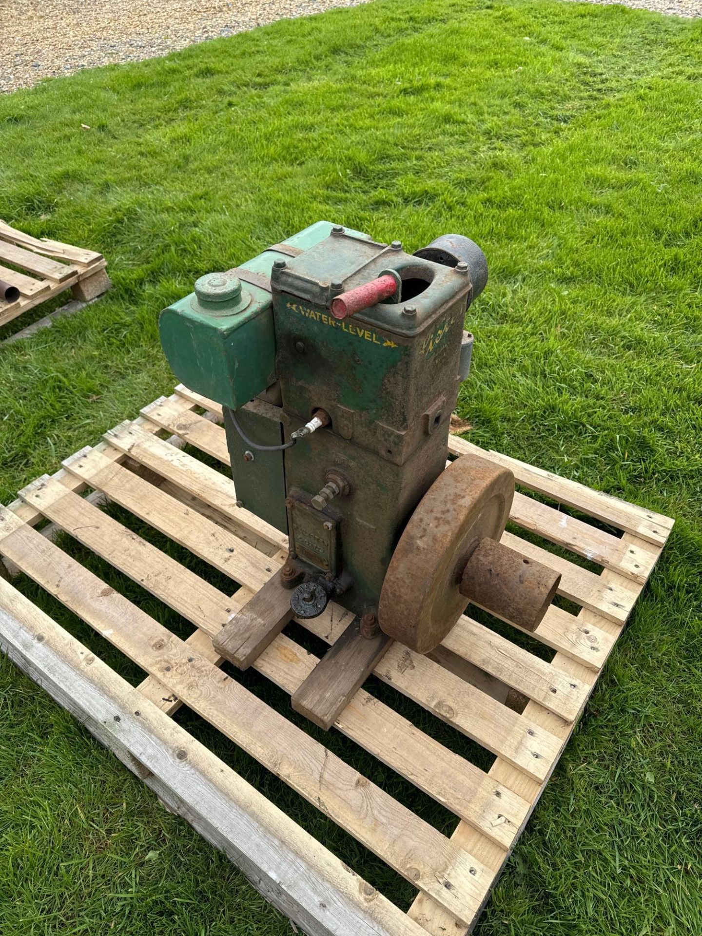 Lister D stationary engine. Serial No: 3691DM7 NB: Starting handle in office - Image 2 of 2