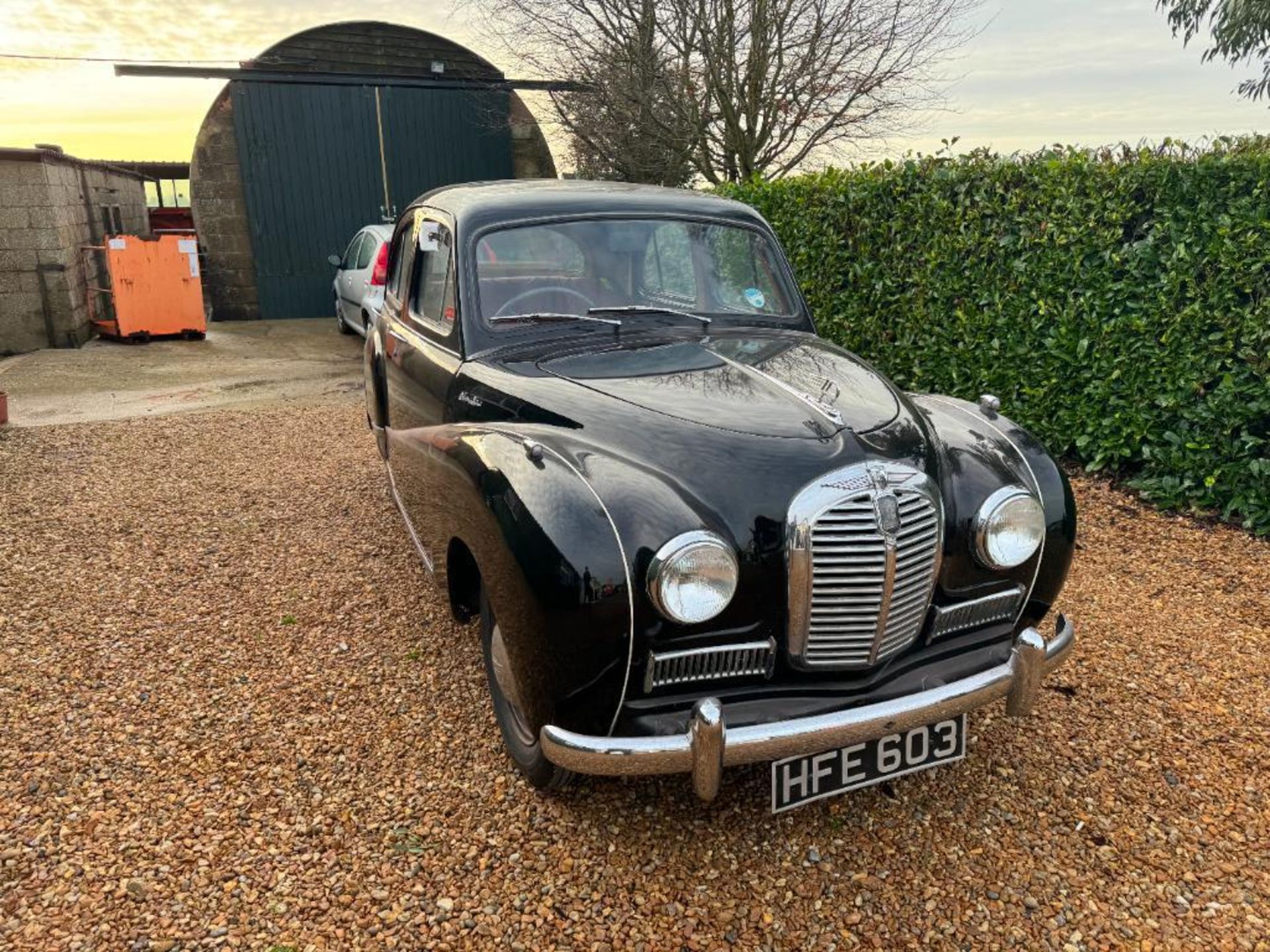 1954 Austin A40 Somerset black saloon car with 1200cc petrol engine, red leather interior and spare - Bild 20 aus 24