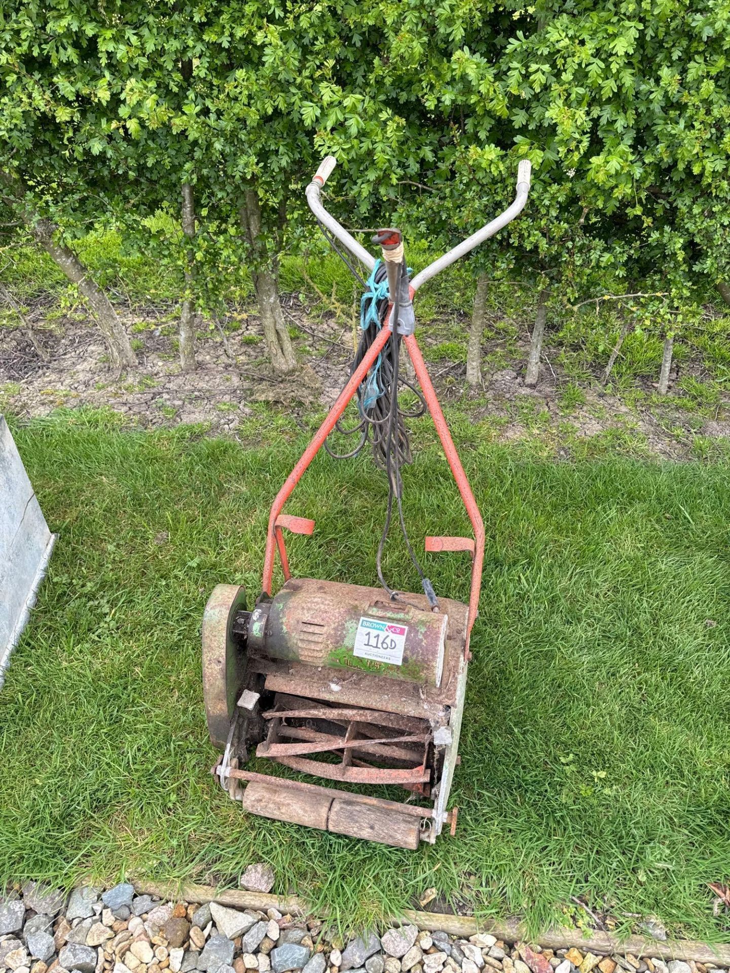 Qualcast electric cylinder mower, single phase