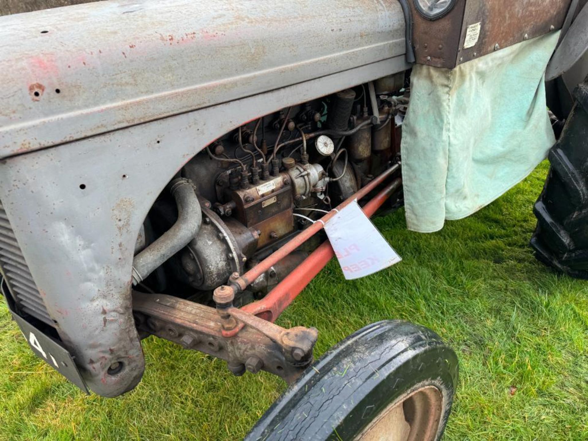 1954 Ferguson TEF 2wd diesel tractor with Clydebuilt cab, rear drawbar assembly and linkage on 11.2/ - Bild 5 aus 16