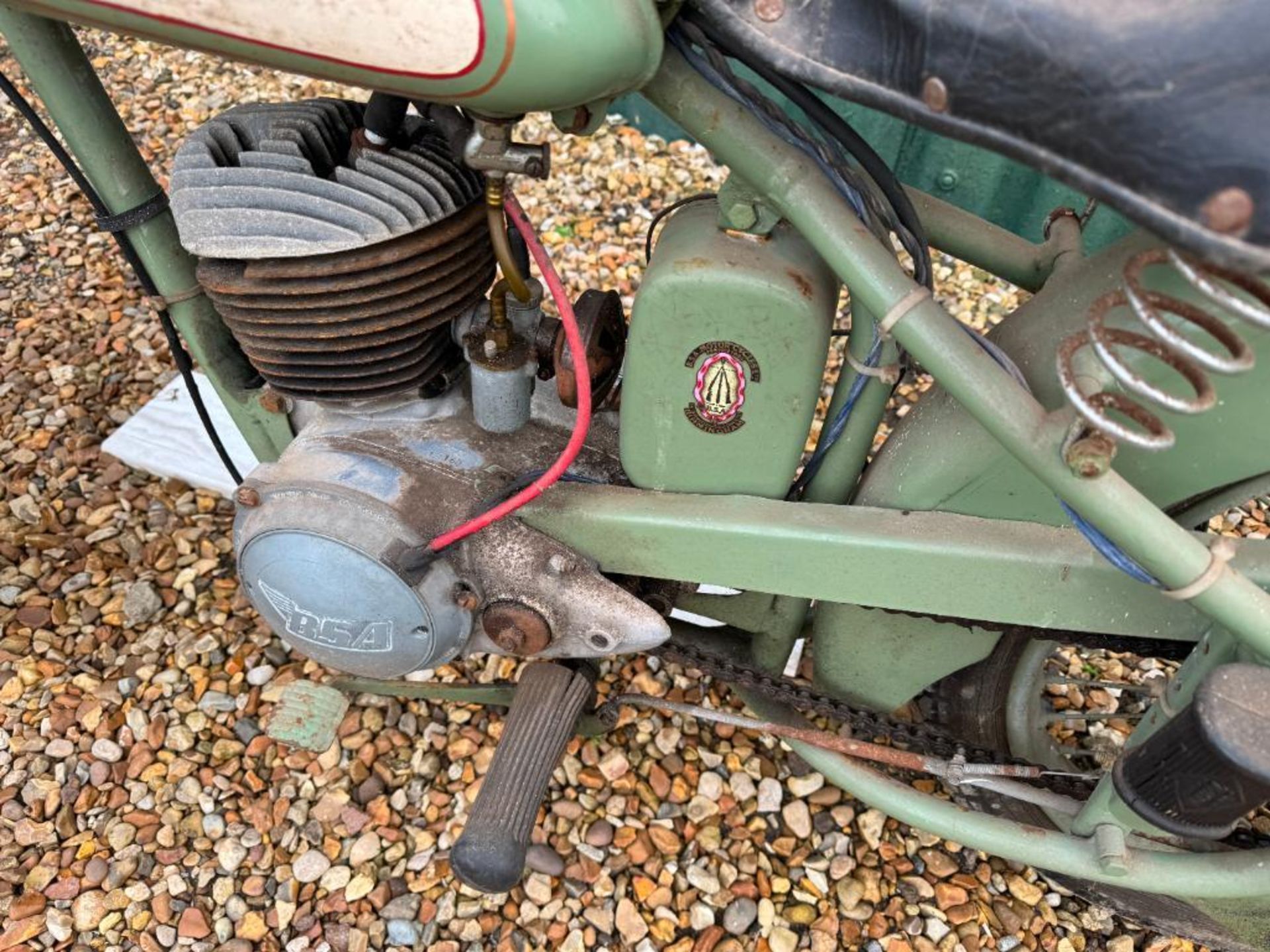 BSA Bantam D1 125cc 2-stroke motorbike . Reg No: WDA 823 (No V5). Mileage: 2,011. NB: not started pr - Image 7 of 8