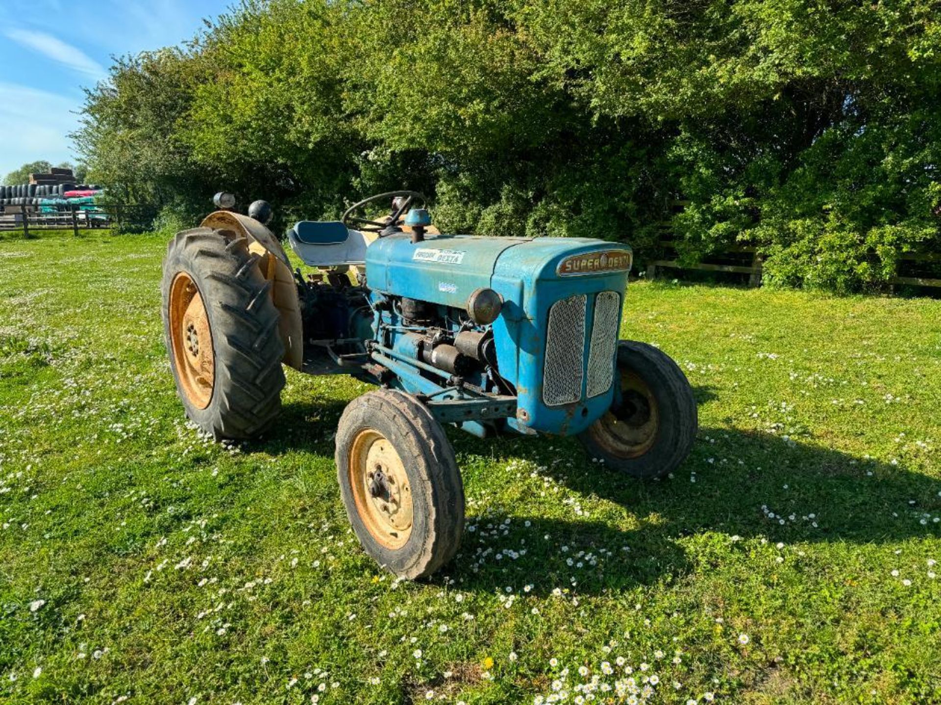 Fordson Super Dexta 2wd diesel tractor with rear linkage, PTO and underslung exhaust on 12.4-28 rear - Image 3 of 15