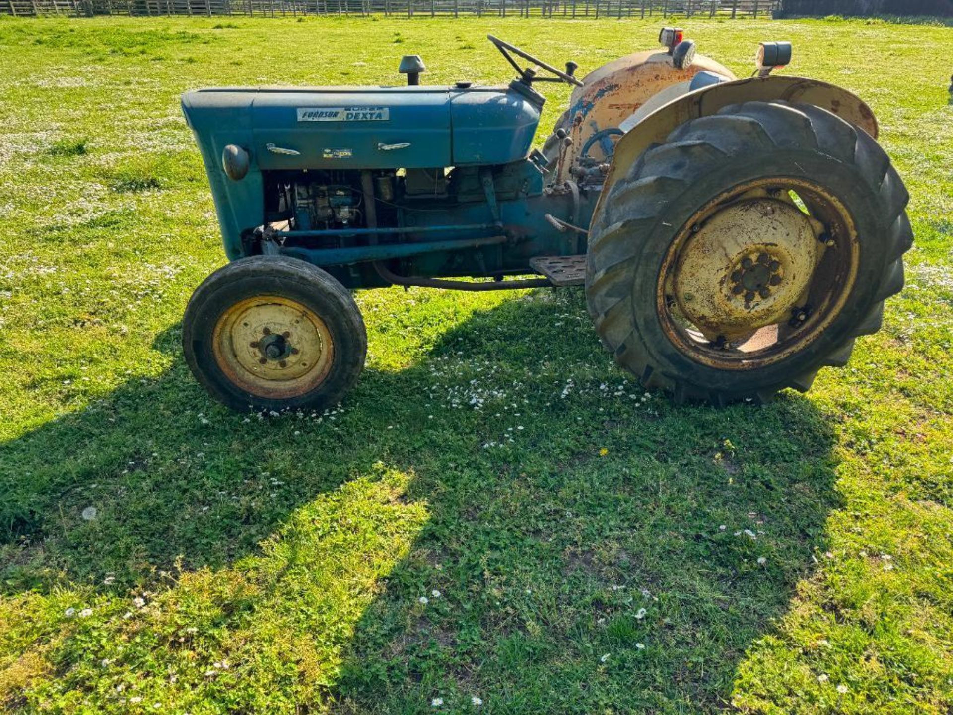 Fordson Super Dexta 2wd diesel tractor with rear linkage, PTO and underslung exhaust on 12.4-28 rear - Image 10 of 16