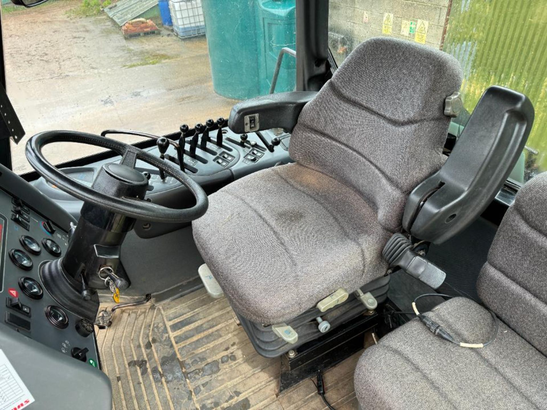 2001 Claas 75E Challenger rubber tracked crawler with 30" tracks, 20No 45kg front wafer weights, 4 m - Image 22 of 26