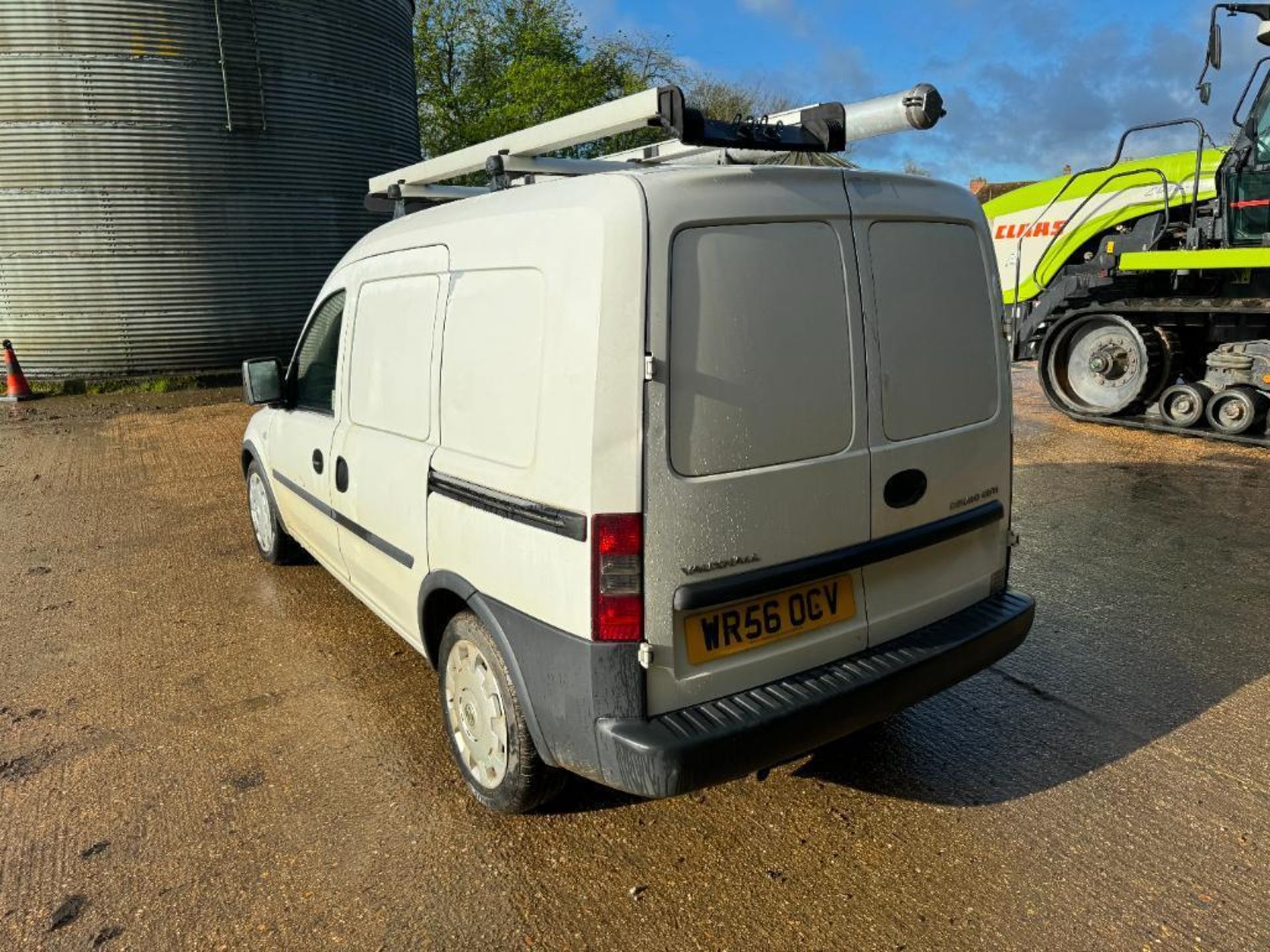 2007 Vauxhall Combo CDTi 2wd diesel van, manual, roof rack and internal racking on 185/60R15 wheels - Bild 6 aus 18