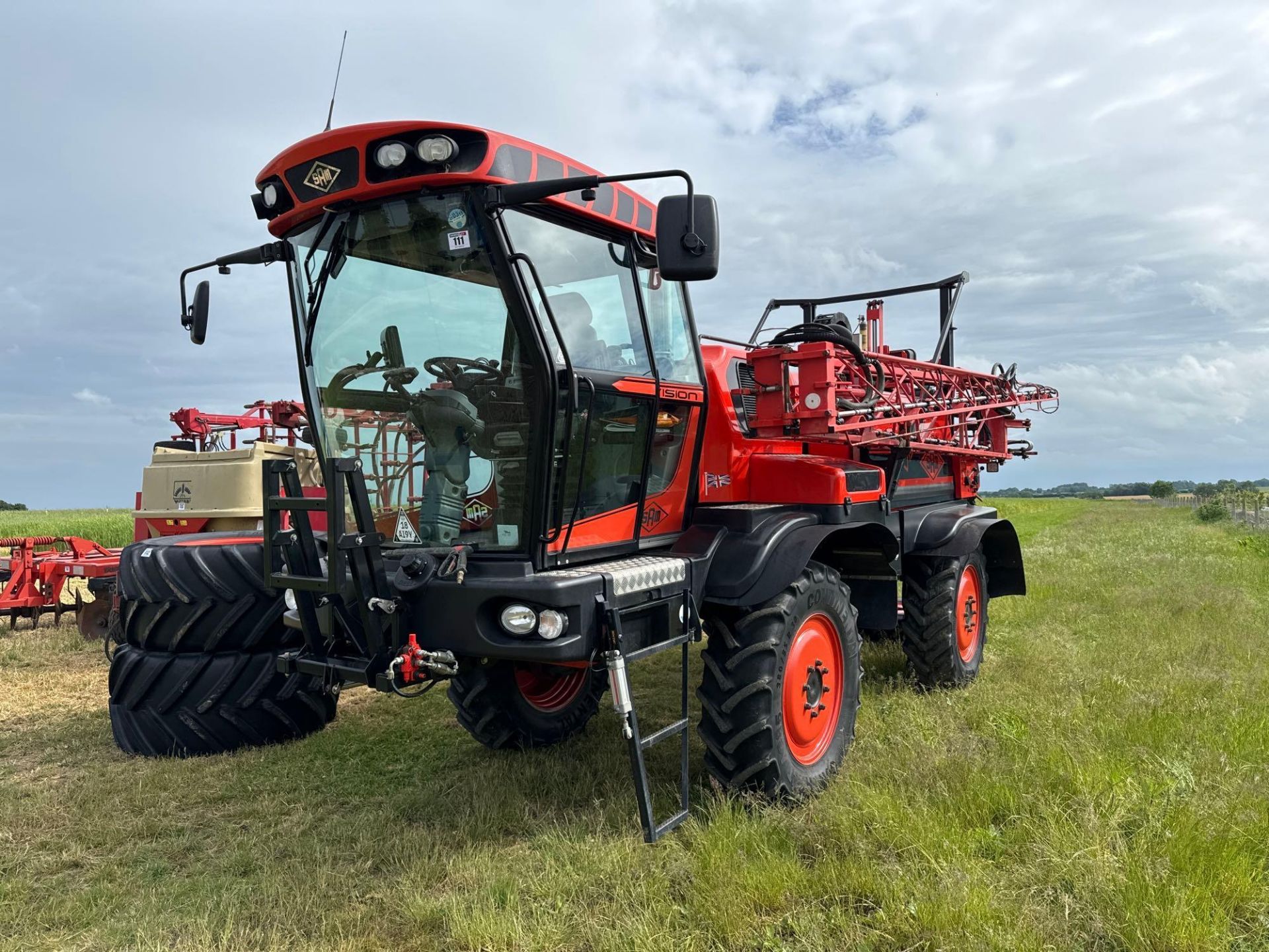 2012 SAM Vision 4.0 24m self-propelled sprayer with 4000l tank, 300l clean water tank, quick fill pu