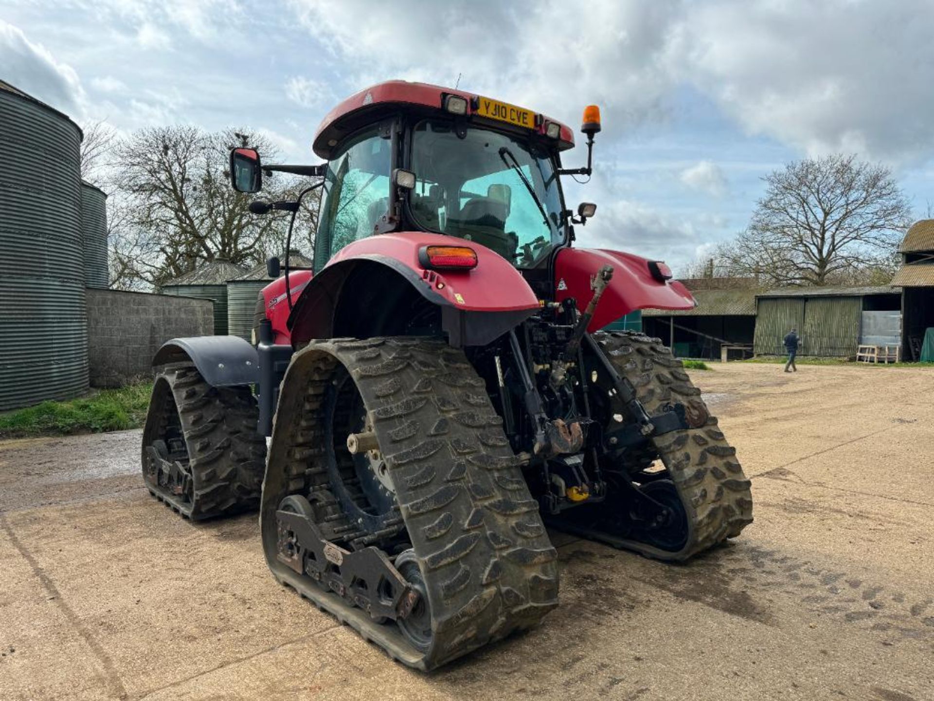 2010 Case Puma 225 CVX 4wd 50kph tractor with 4 electric spools, air brakes, front linkage and AFS P - Image 11 of 20