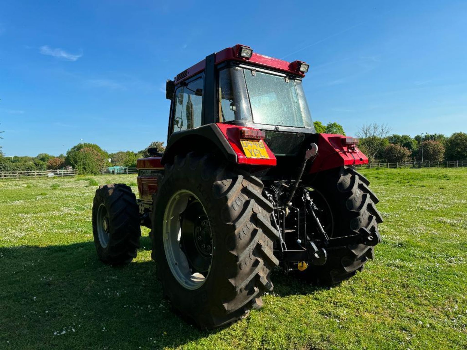 1987 Case International 1455XL 4wd tractor with 14no front wafer weights, 2 manual double acting spo - Image 12 of 27